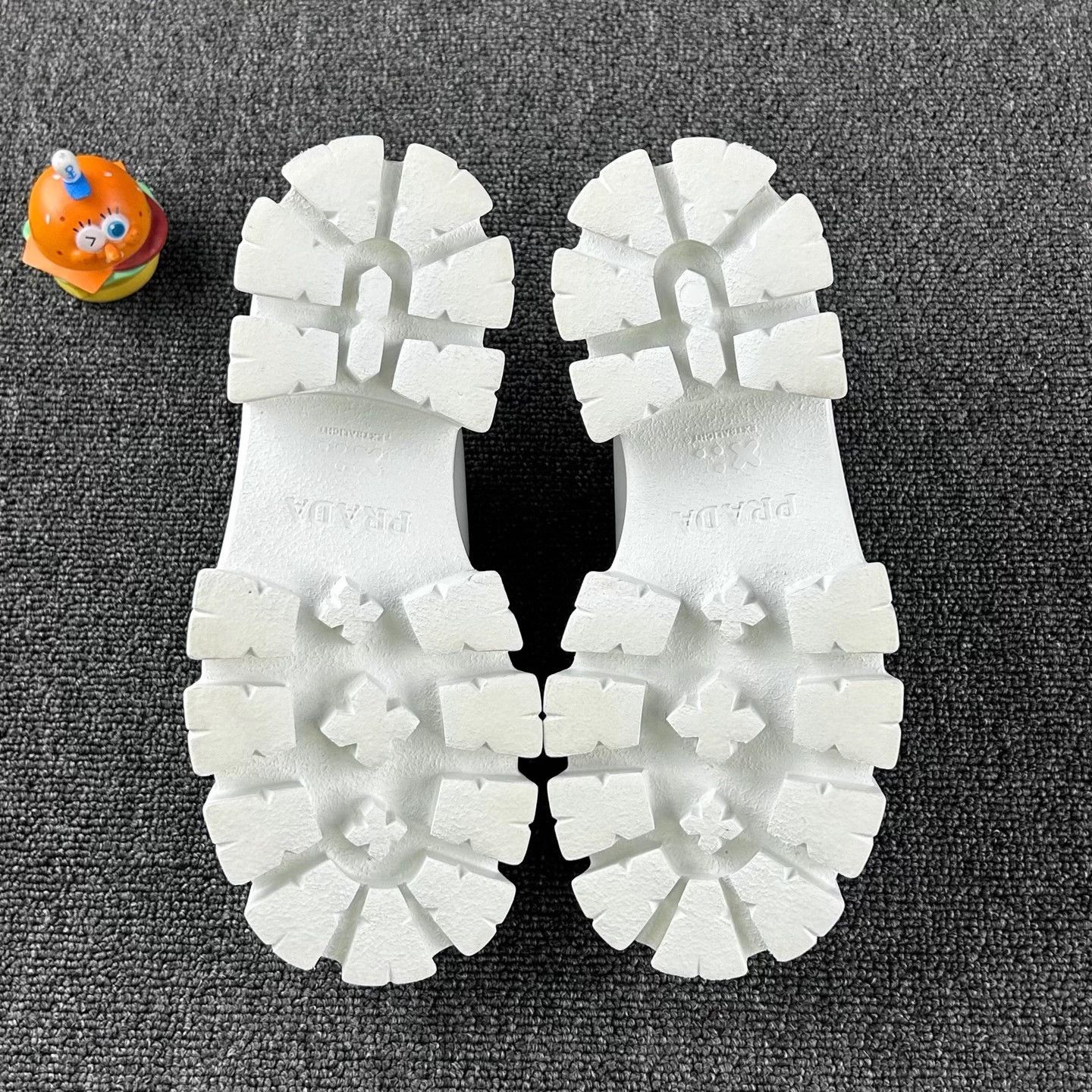 Prada Prada White Platform Shoes EU 35 Size US 4 / IT 34 - 6 Thumbnail