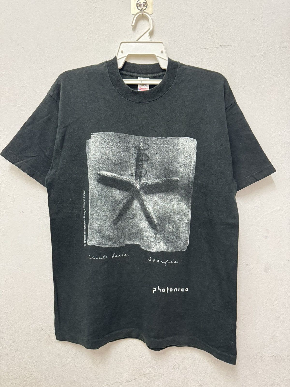 Vintage Vintage 90’s Deborah Samuel photographes Sea Star T shirt Size US L / EU 52-54 / 3 - 1 Thumbnail