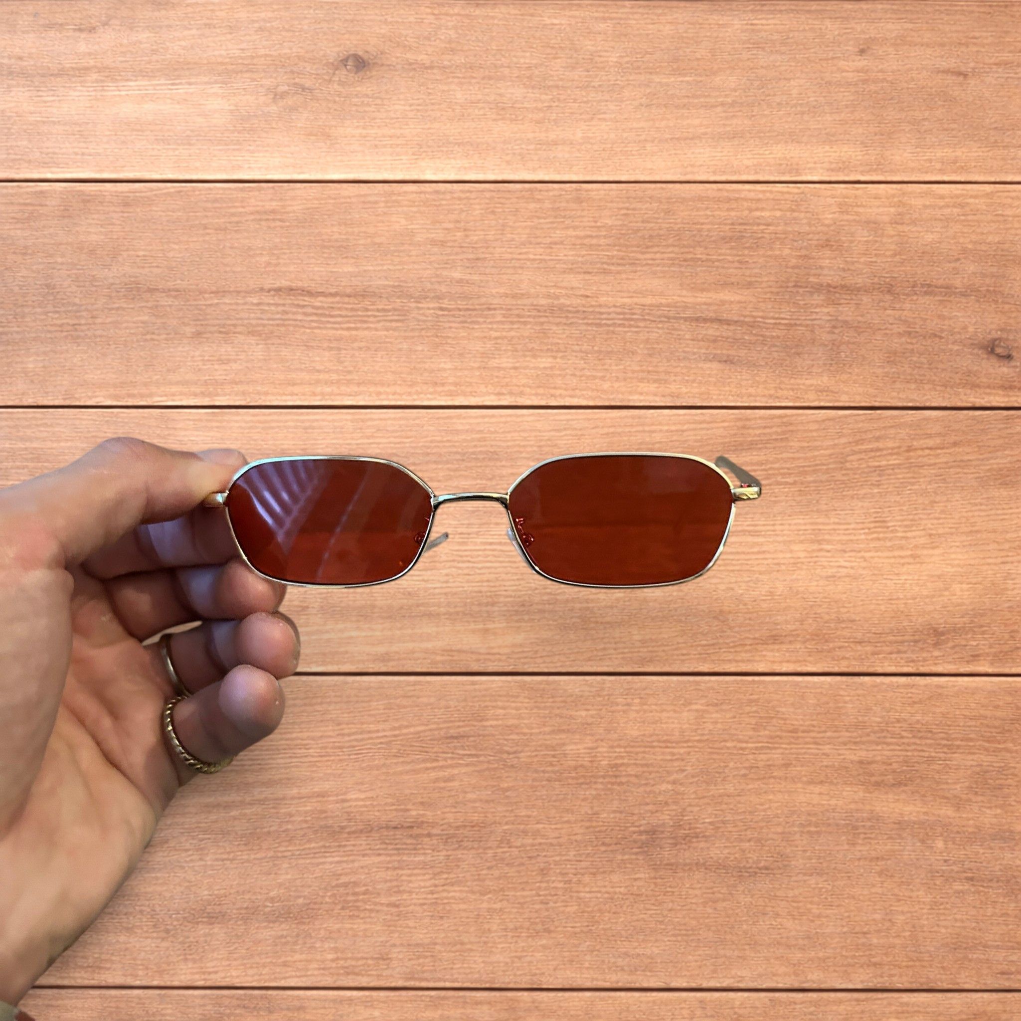 Japanese Brand Metal frame polarised sunglasses in gold with red lens. Size ONE SIZE - 2 Thumbnail
