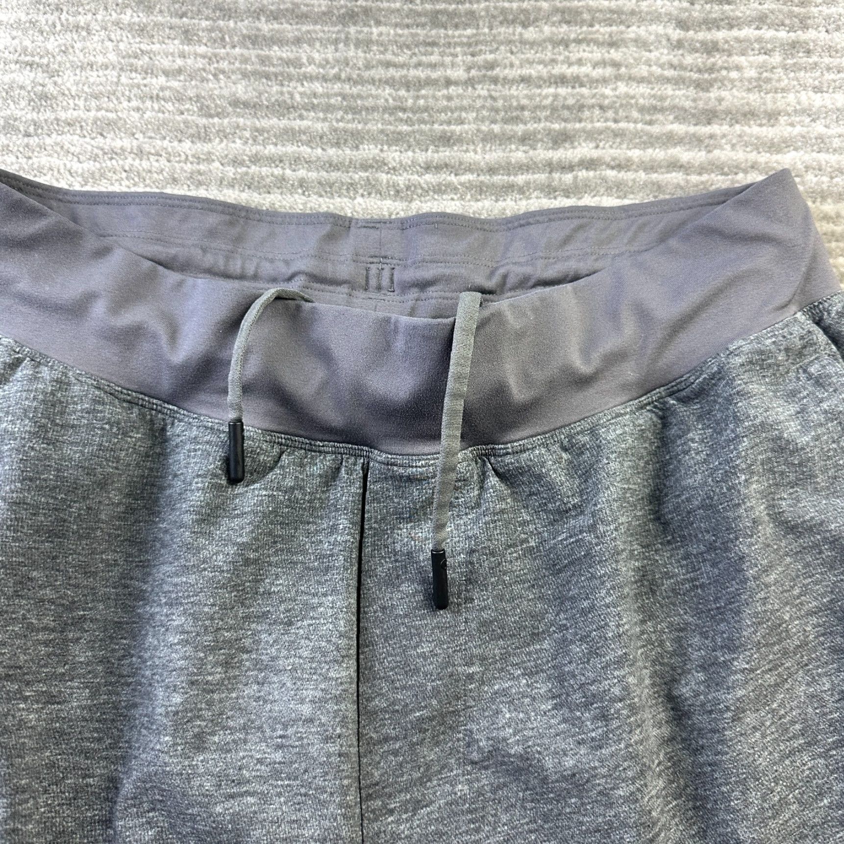 Lululemon Lululemon Shorts Mens Medium Gray 8" Running The Product Size US 31 - 3 Thumbnail