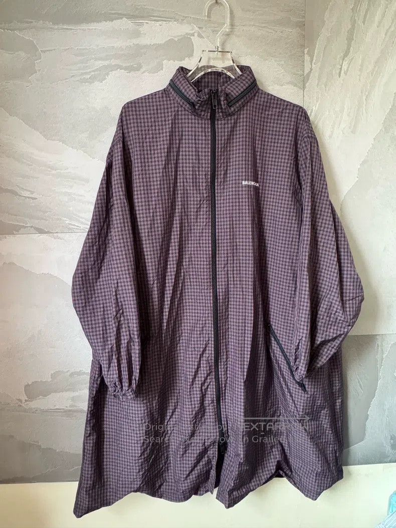 Balenciaga Balenciaga Nylon Plaid Printed Small Logo Long Windbreaker Size US S / EU 44-46 / 1 - 1 Thumbnail