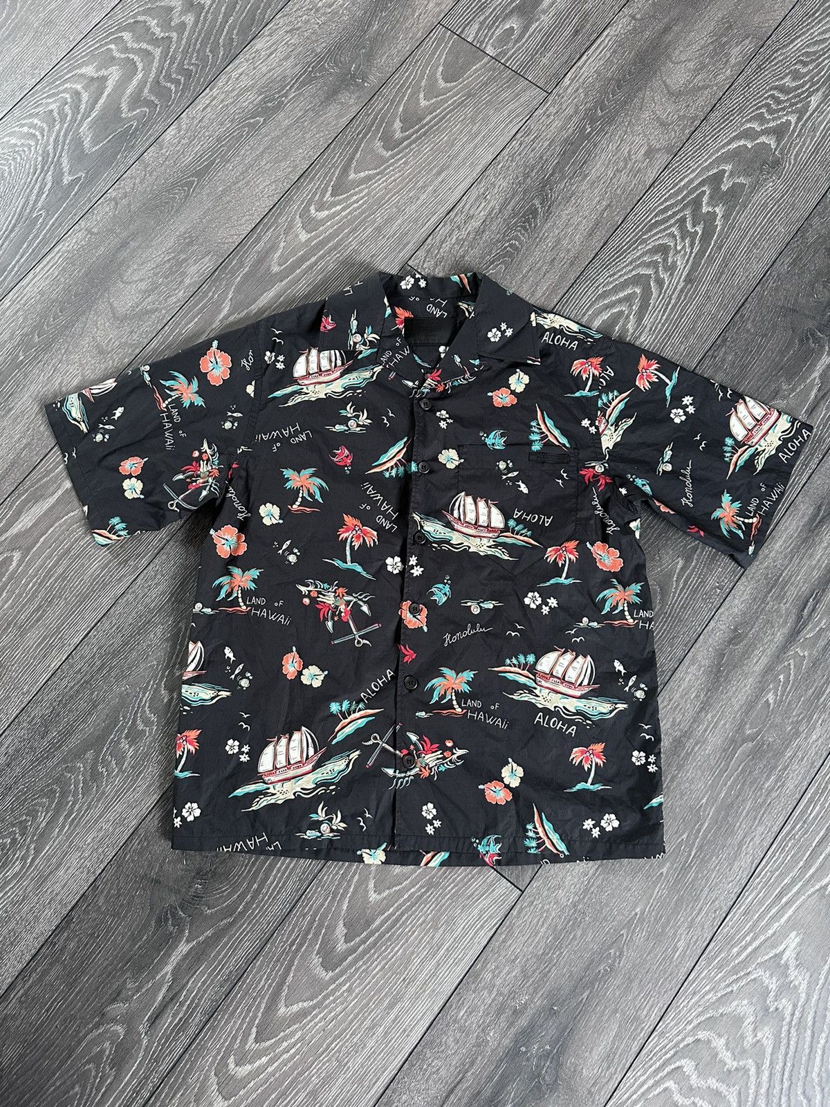 image of Prada Milano Hawaiian Hawaii Shirt Button Up in Black, Men's (Size Small)