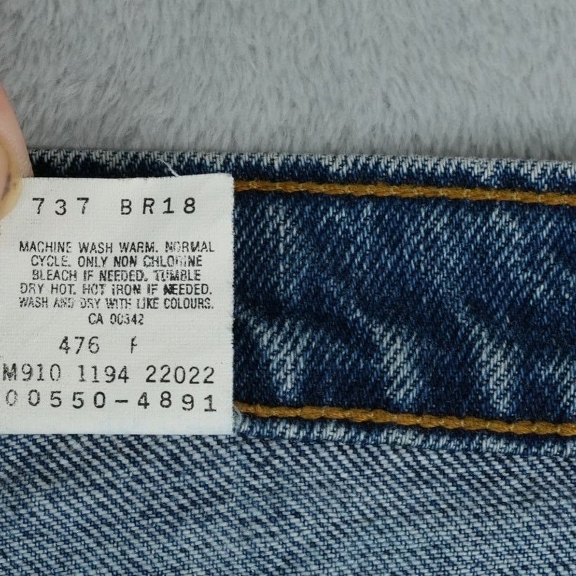 Levi's Vintage 1994 Levis 550 Jeans 36x32 Relaxed Fit Tapered Leg Size US 36 / EU 52 - 13 Thumbnail