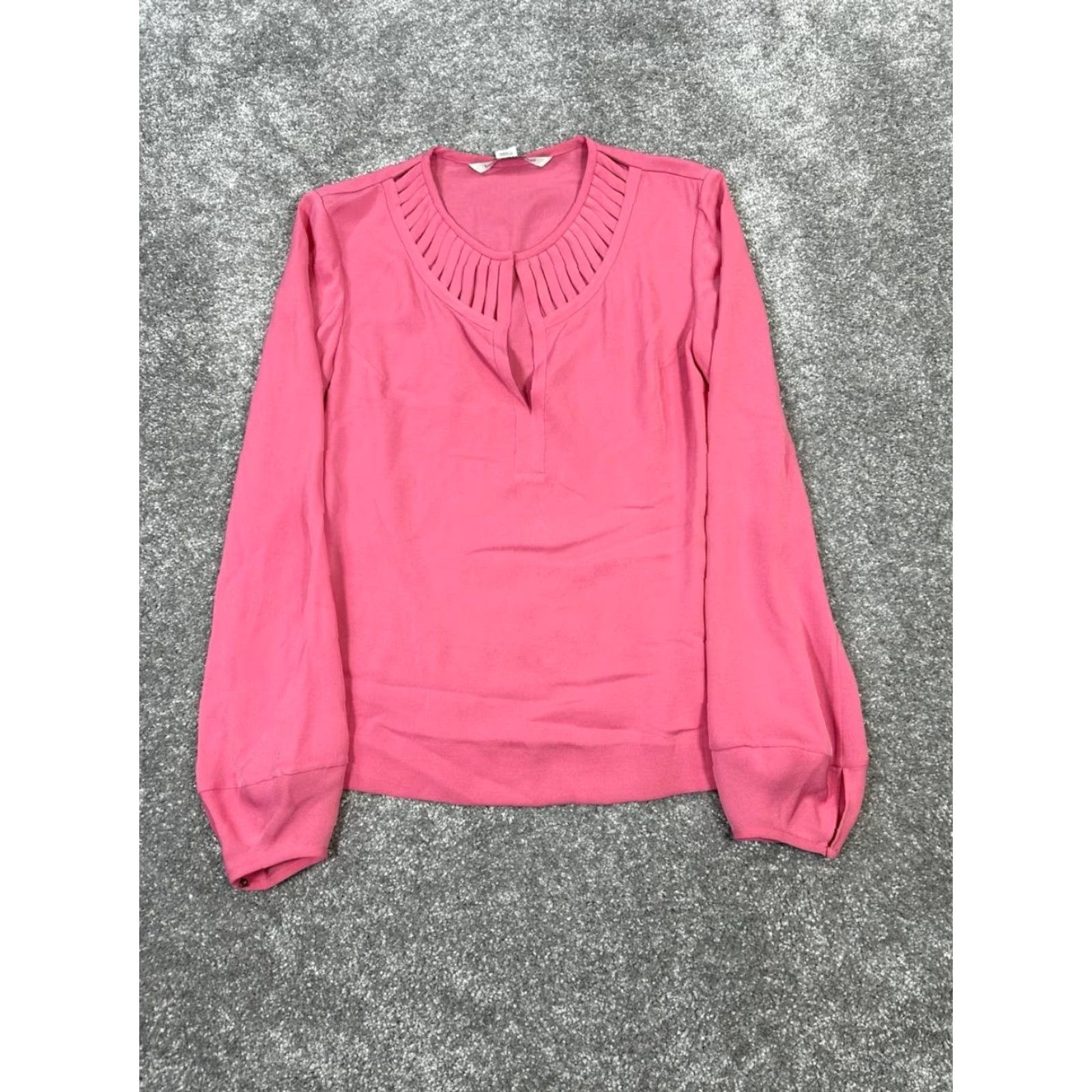 Diane von Furstenberg Diane von Furstenberg Shirt Womens 2 Blouse Pink Silk Crew Neck Long Sleeve Button Polyester - (adjusted to use allowed words) Size XS / US 0-2 / IT 36-38 - 2 Thumbnail