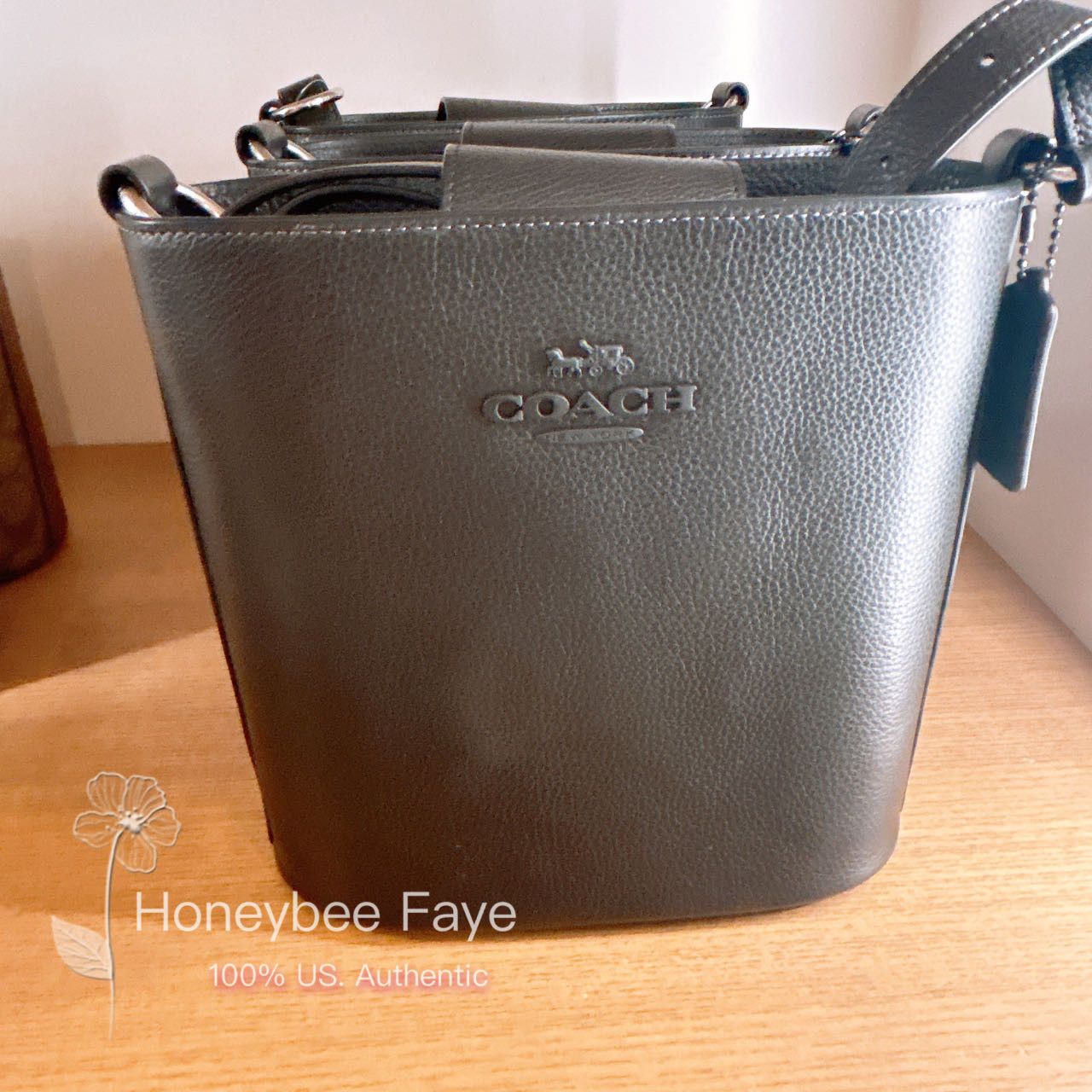 image of Coach Sophie Bucket Bag Cr153 in Silver/Black, Women's