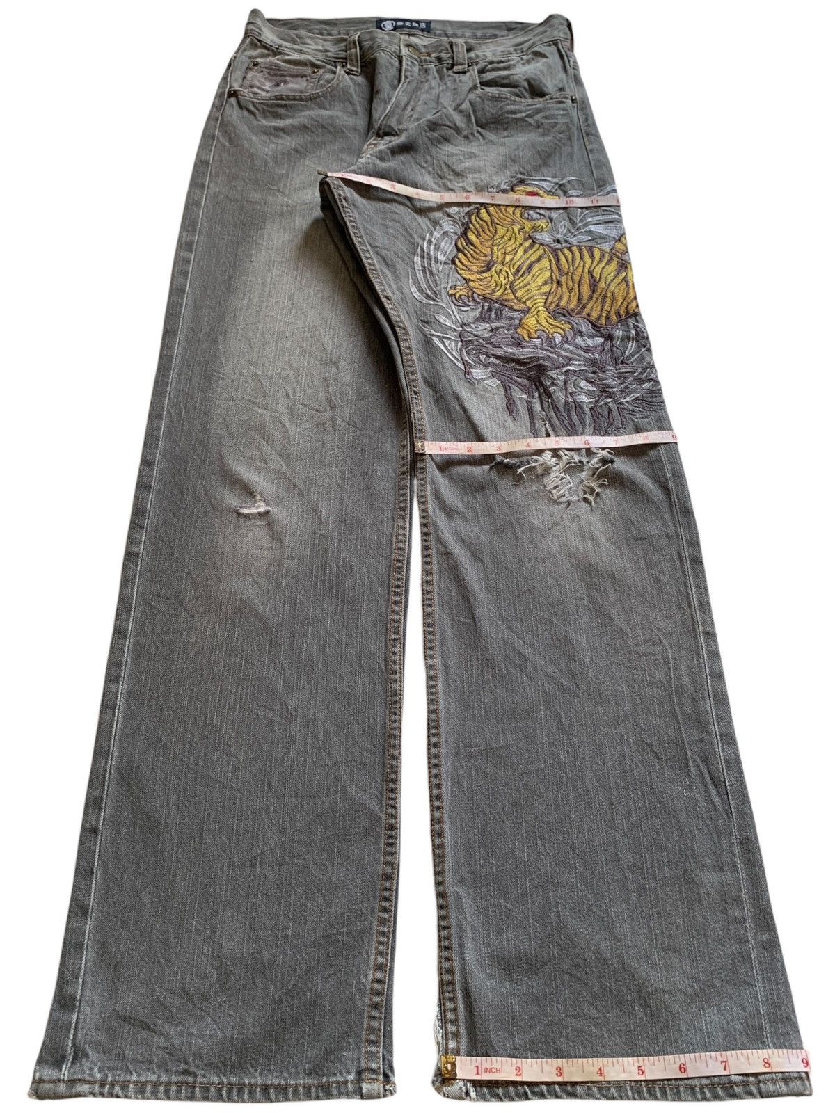 Japanese Brand Vintage Japanese Brand Golden Tiger Embroidered Baggy Jeans Size US 30 / EU 46 - 12 Thumbnail