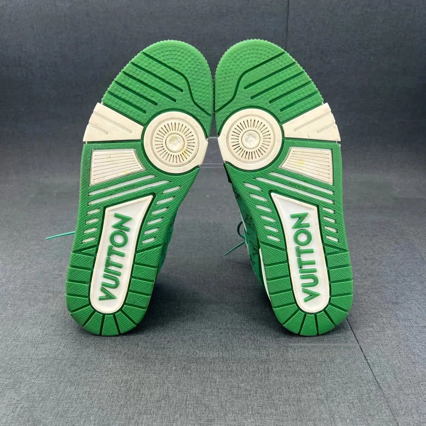 Louis Vuitton Green Low Top Sneakers Size 8.5. Size US 8.5 / EU 41-42 - 7 Thumbnail