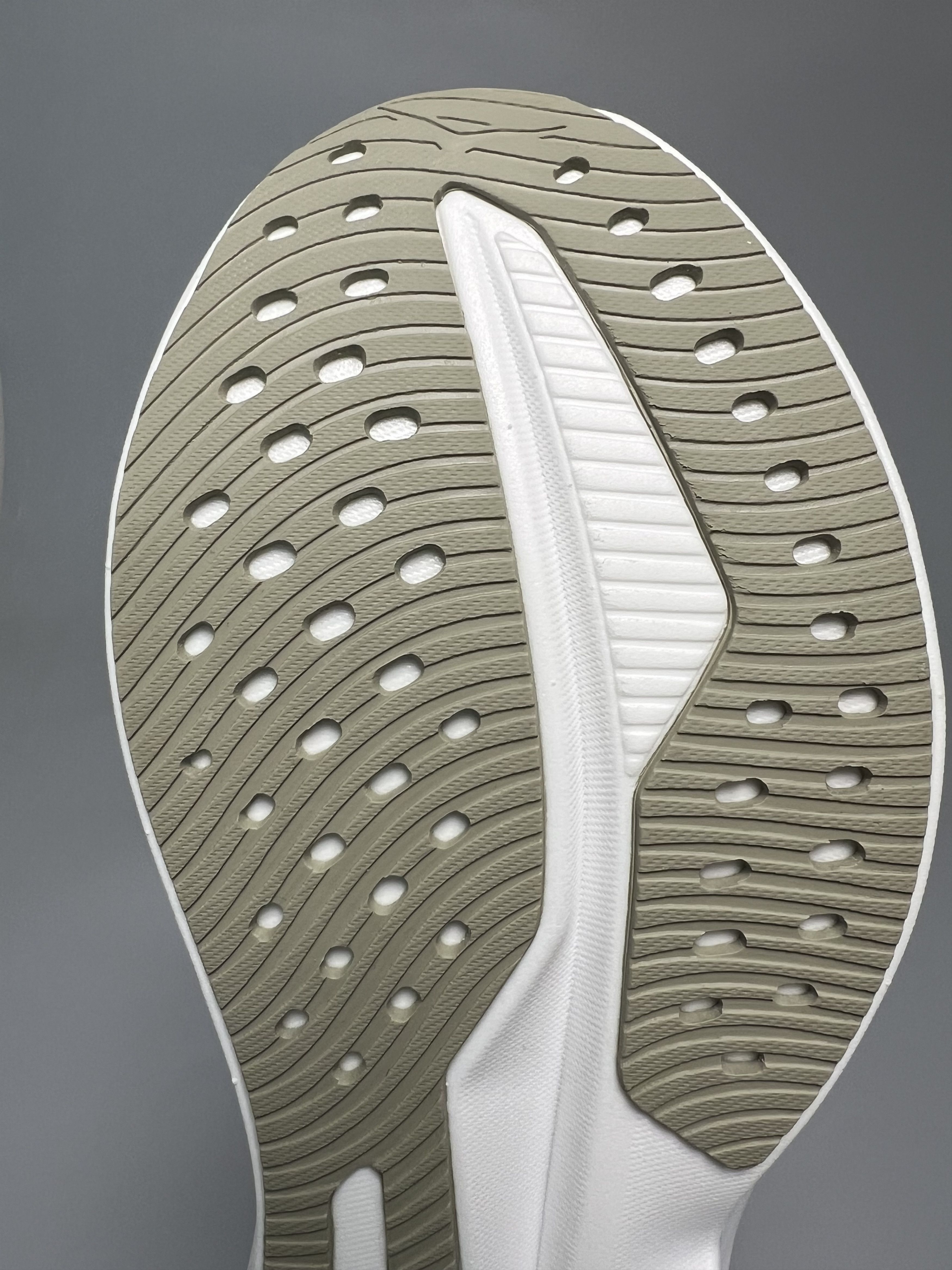 Hoka 9D Hoka One One Mach 6 Men's Running Shoes 1147790-OKB Size US 9 / EU 42 - 16 Thumbnail