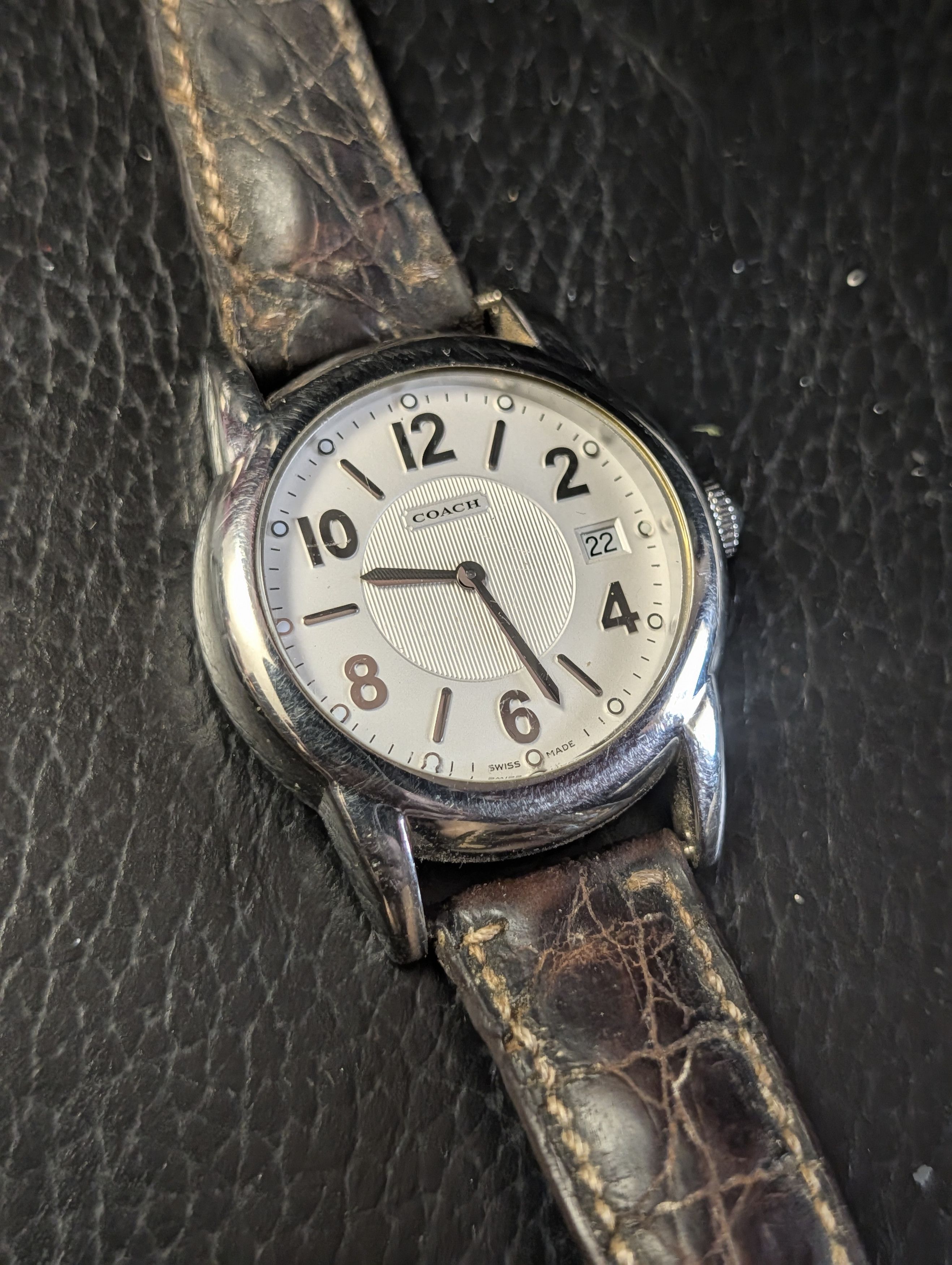 Coach VTG Swiss-Made Date Brown Alligator Quartz 3ATM Watch Size ONE SIZE - 1 Thumbnail