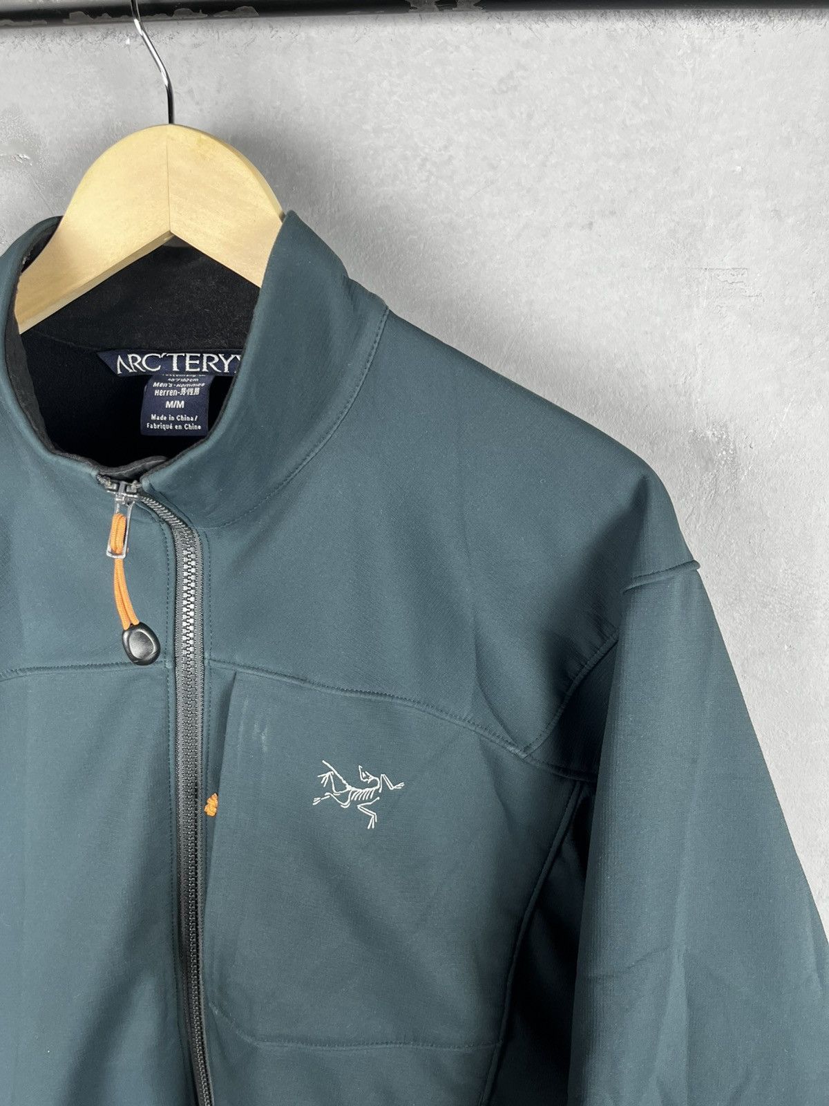 Arc'teryx Arcteryx mens outdoor jacket size m Size US M / EU 48-50 / 2 - 5 Thumbnail