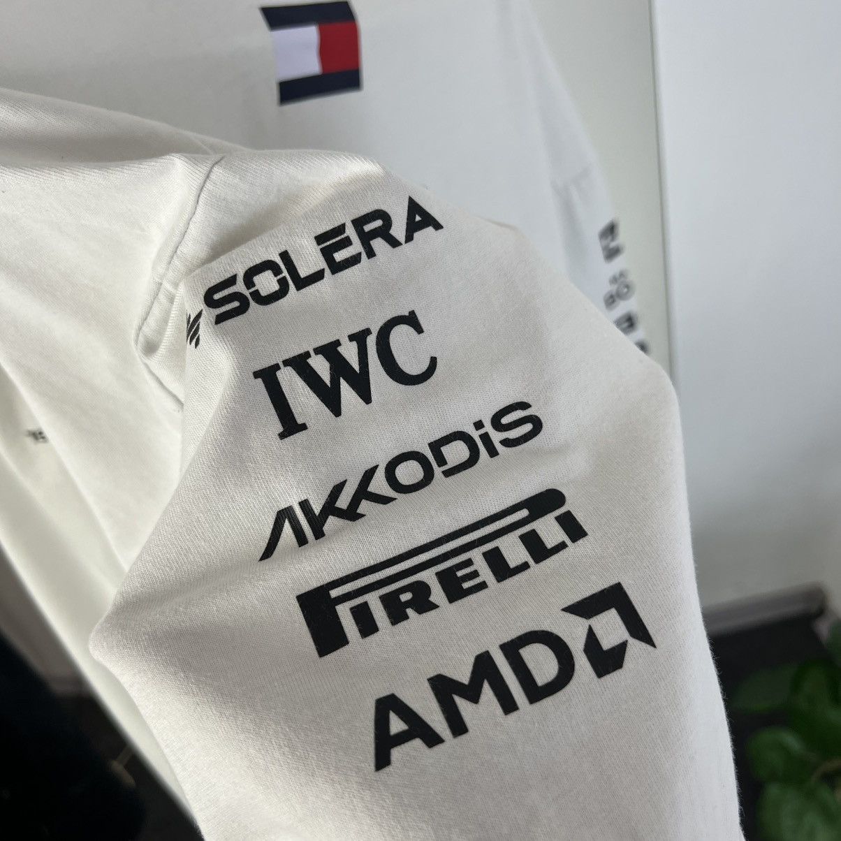 Mercedes-Benz Mercedes-Benz AMG Tommy Himfiger Big Logo Racing T-Shirt Size US XL / EU 56 / 4 - 4 Thumbnail