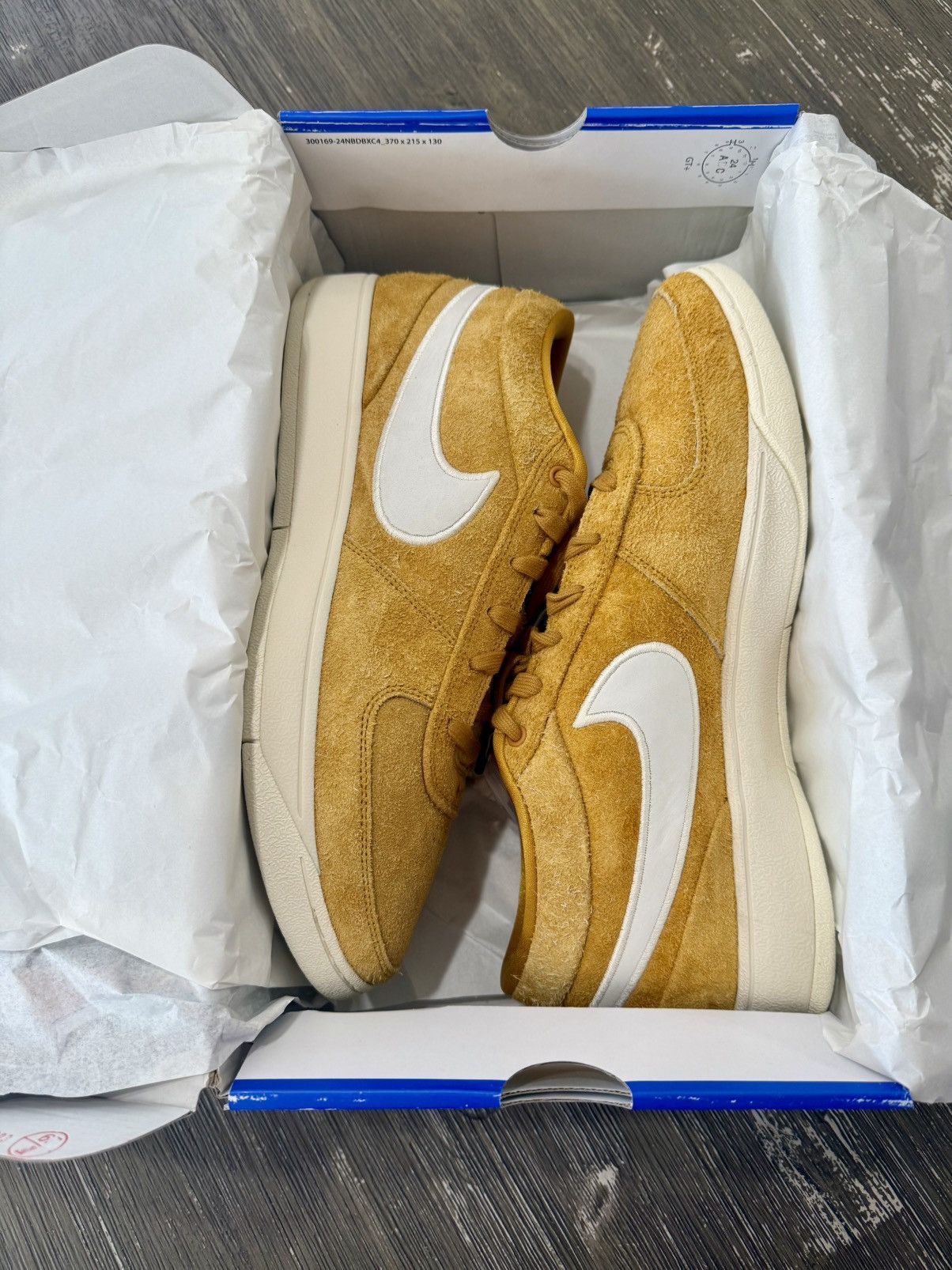 Nike Nike Book 1 Chevrolet Gold Leaf Size 12.5 Size US 12.5 / EU 45-46 - 6 Thumbnail