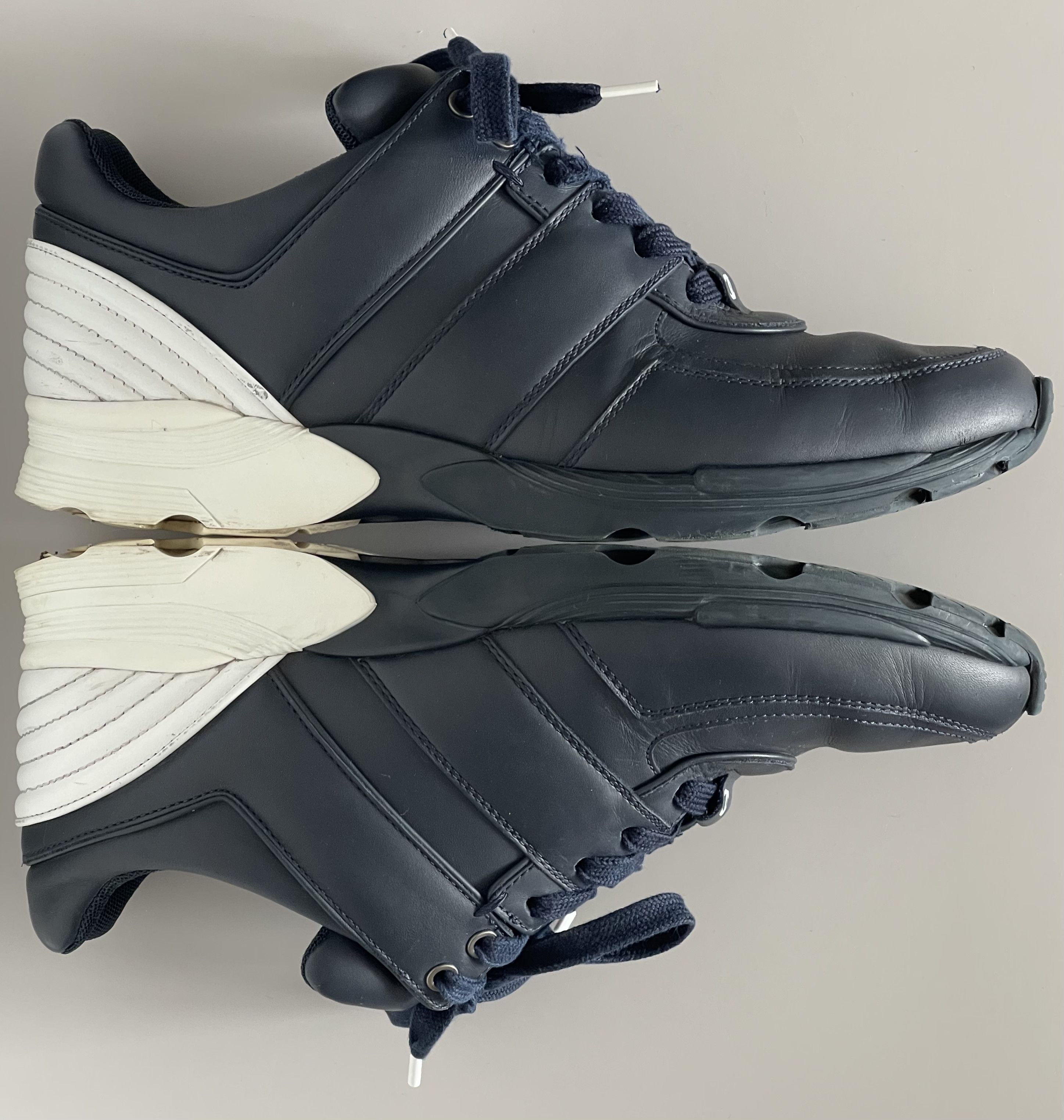 Chanel CHANEL sneakers, navy/white, size 41 Size US 8 / EU 41 - 2 Thumbnail