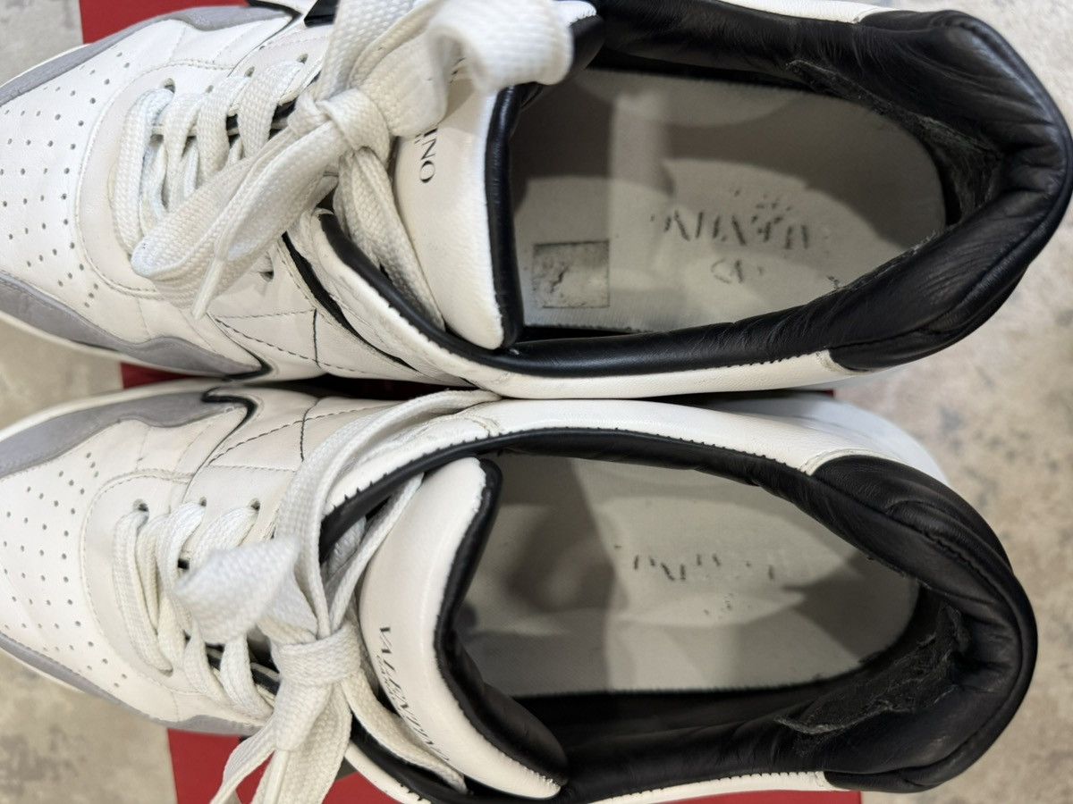 Valentino Valentino One Stud Sneaker size 42 Size US 9 / EU 42 - 5 Thumbnail