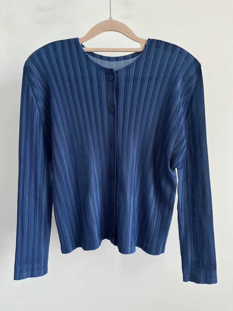 Issey Miyake Issey Miyake size:3 Blue pleated cardigan Size S / US 4 / IT 40 - 1 Thumbnail