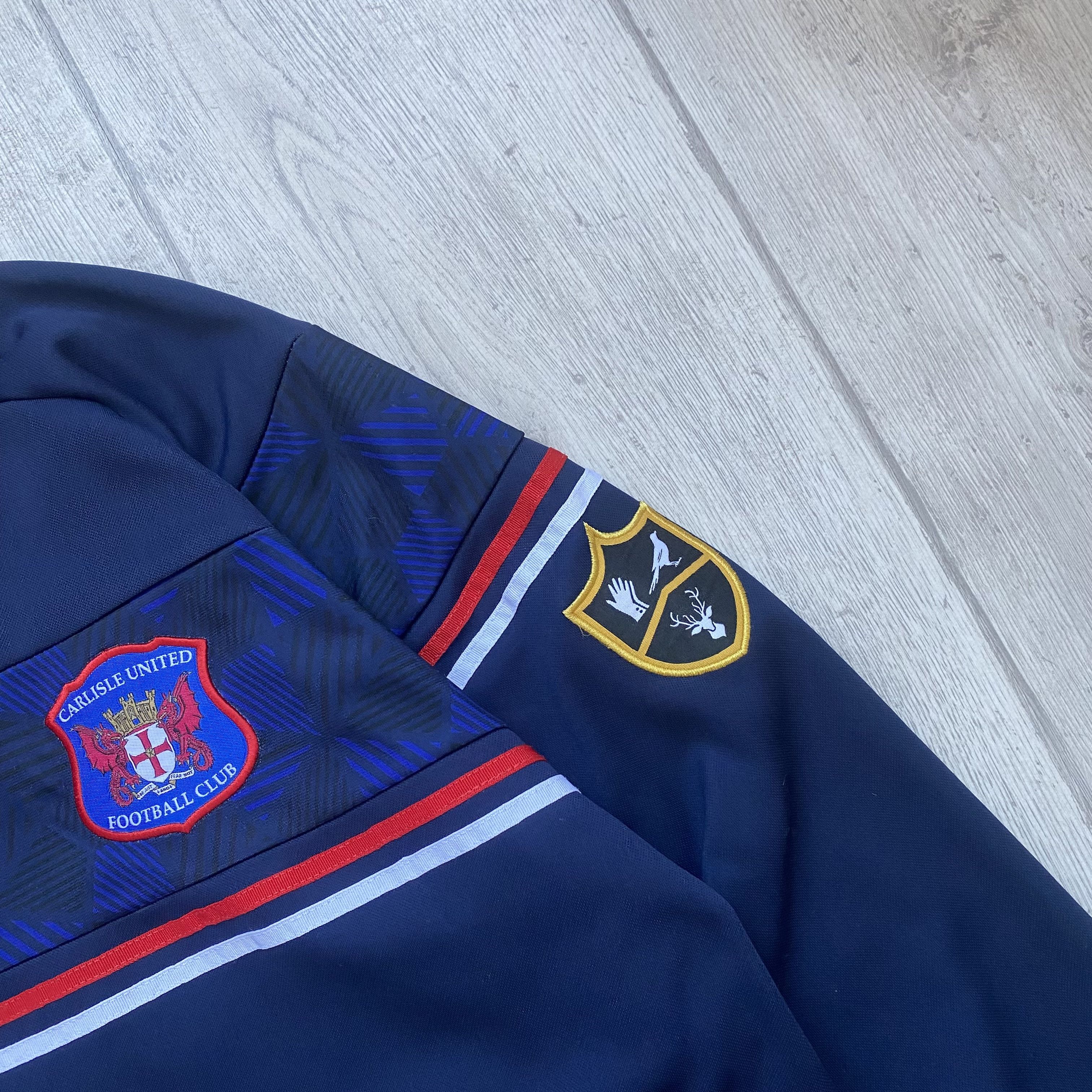 Nike ⚽️ Carlisle United Football Jersey Training Sweatshirt Size US M / EU 48-50 / 2 - 3 Thumbnail