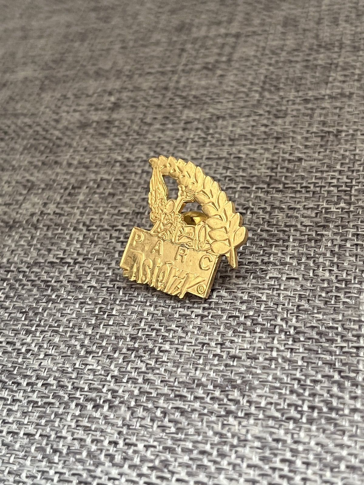 Cartoon Network Parc Asterix vintage pin Size ONE SIZE - 2 Thumbnail