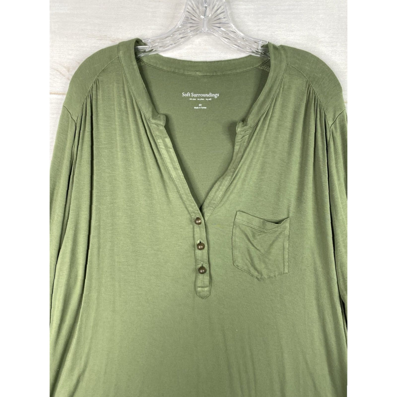 Soft Surroundings Soft Surroundings Tunic Blouse Women 2X Green Long Sleeve V-Neck Pockets Rolled Tab Sleeve Casual Open-Front Size XXL / US 16-18 / IT 52-54 - 2 Thumbnail