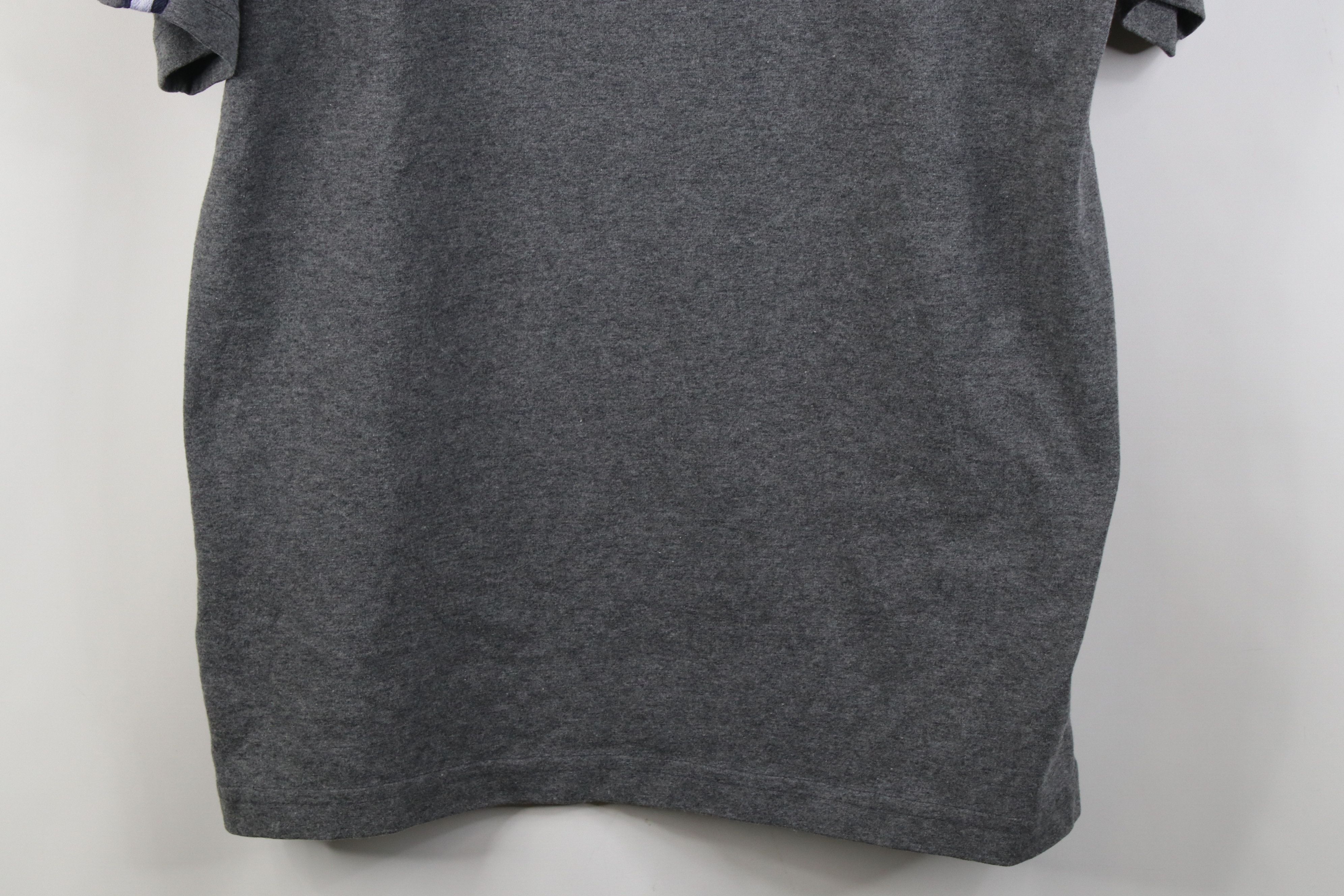 Vintage Vintage 90s Streetwear Short Sleeve V-Neck T-Shirt Gray USA Size US M / EU 48-50 / 2 - 3 Thumbnail