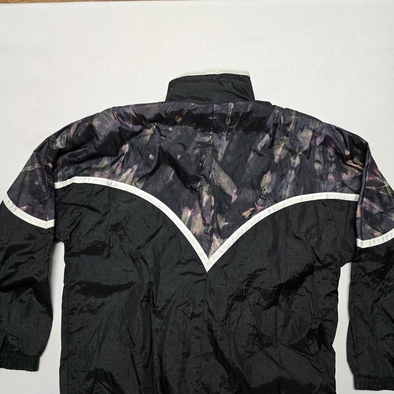 Avon Celli Vintage Avon Jacket M Abstract Windbreaker Nylon 90s Retro Size US M / EU 48-50 / 2 - 10 Thumbnail