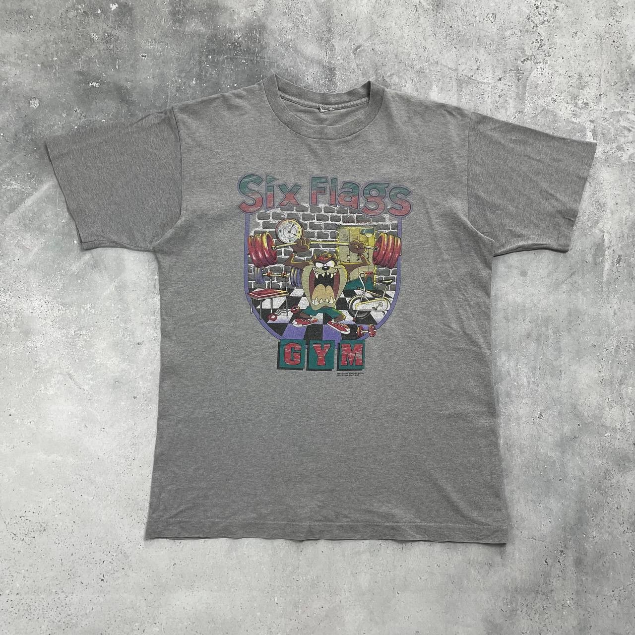 Vintage × Warner Bros Vintage 1996 Taz Six Flags Gym Cartoon Single Stitch T Shirt Size US L / EU 52-54 / 3 - 1 Thumbnail