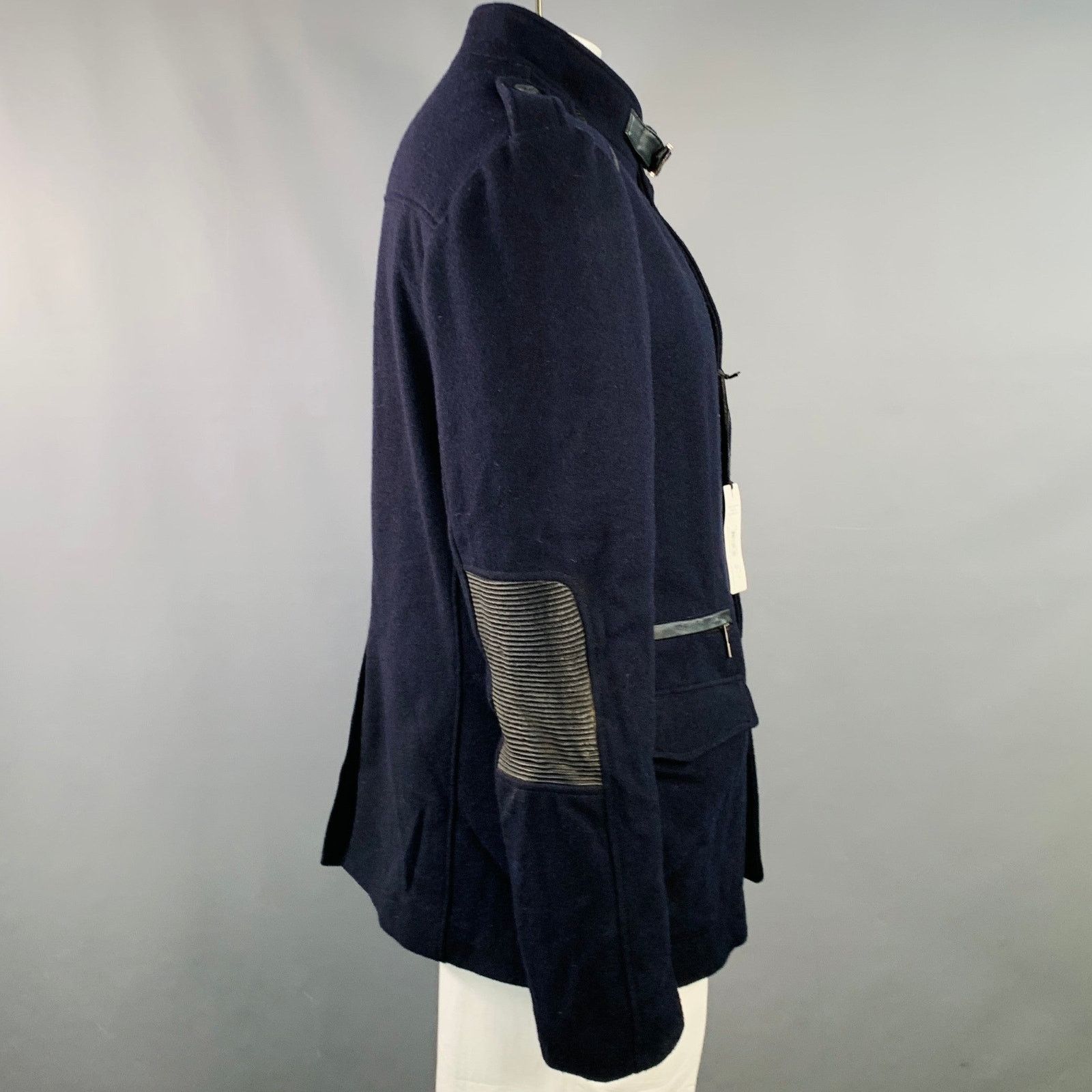 Versace VERSACE Size 46 Navy Black Virgin Wool Blend Epaulets Jacket Size US XXL / EU 58 / 5 - 3 Thumbnail