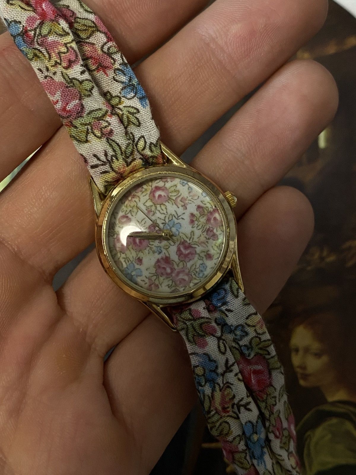 Hysteric Glamour Cottagecore Floral Fabric Strap Watch Gold Tone Size ONE SIZE - 4 Thumbnail