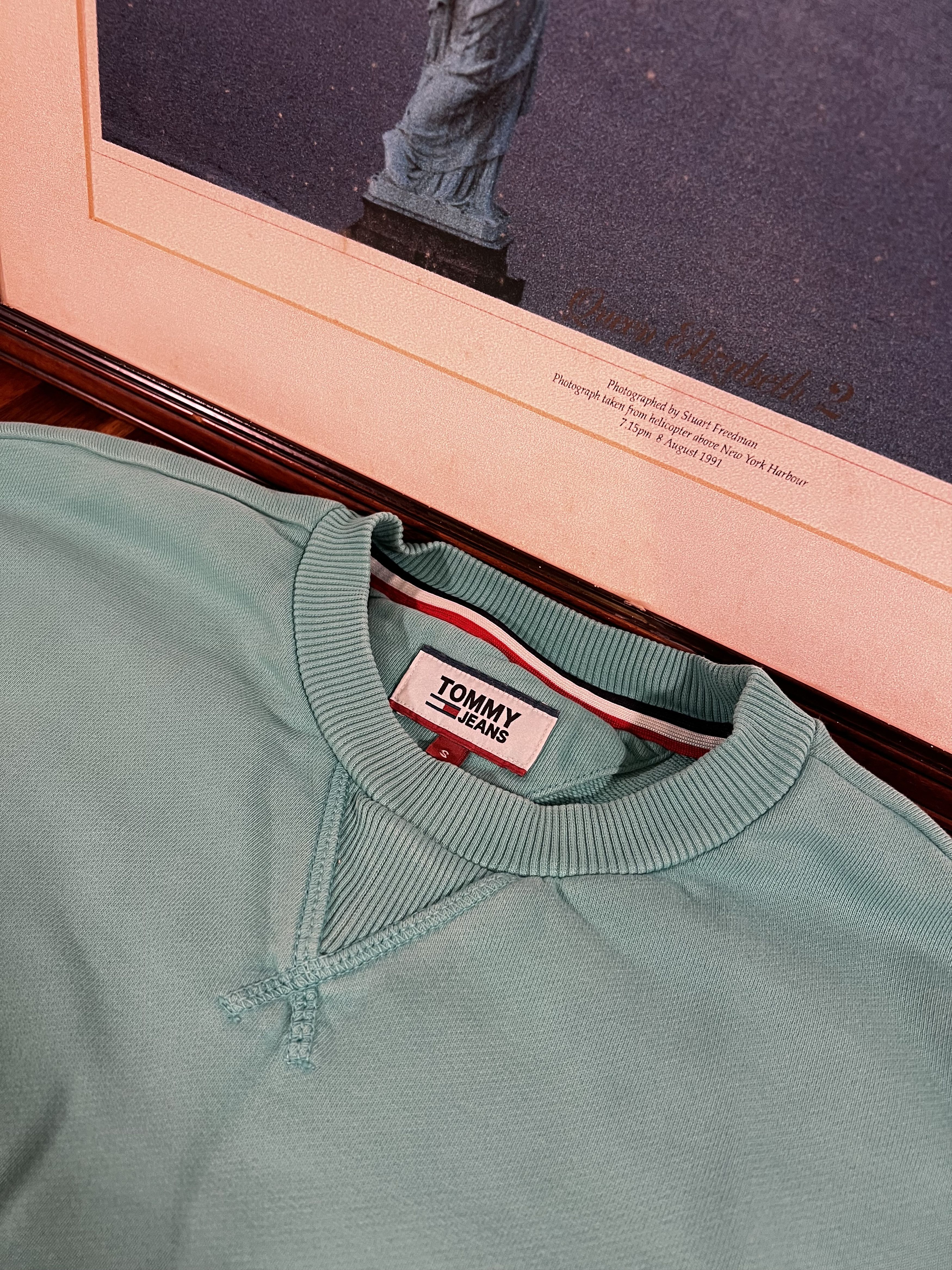 Tommy Hilfiger Tomy Hilfiger Vintage Sweatshirt Size US S / EU 44-46 / 1 - 8 Thumbnail