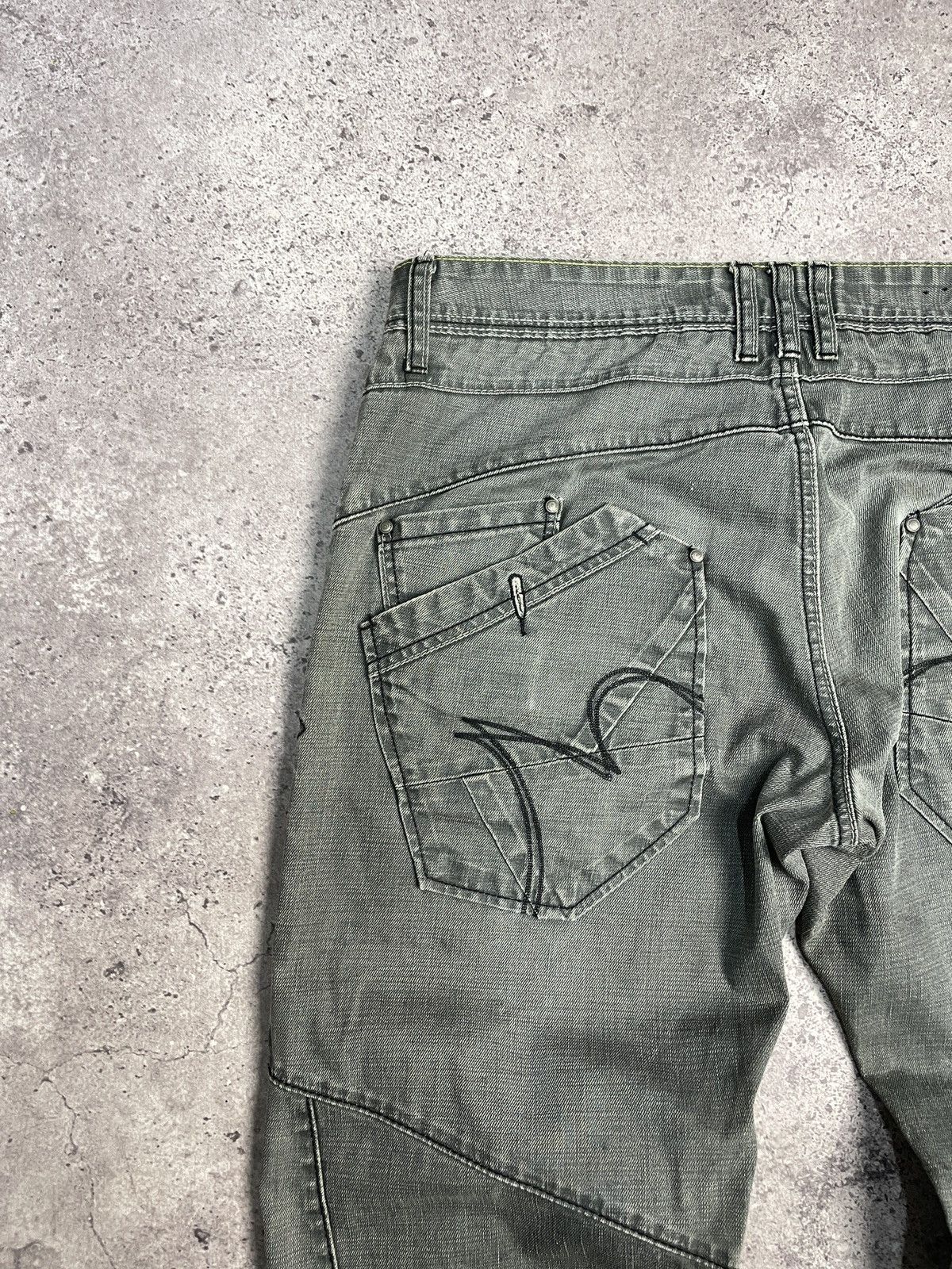 Vintage Vintage Distressed Y2K Police Cargo Jeans Pants Size US 34 / EU 50 - 14 Thumbnail