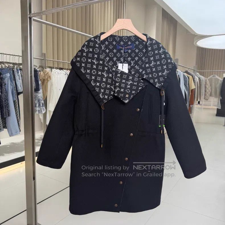 Louis Vuitton Louis Vuitton Black print full waist hooded wool coat Size XS / US 0-2 / IT 36-38 - 1 Thumbnail