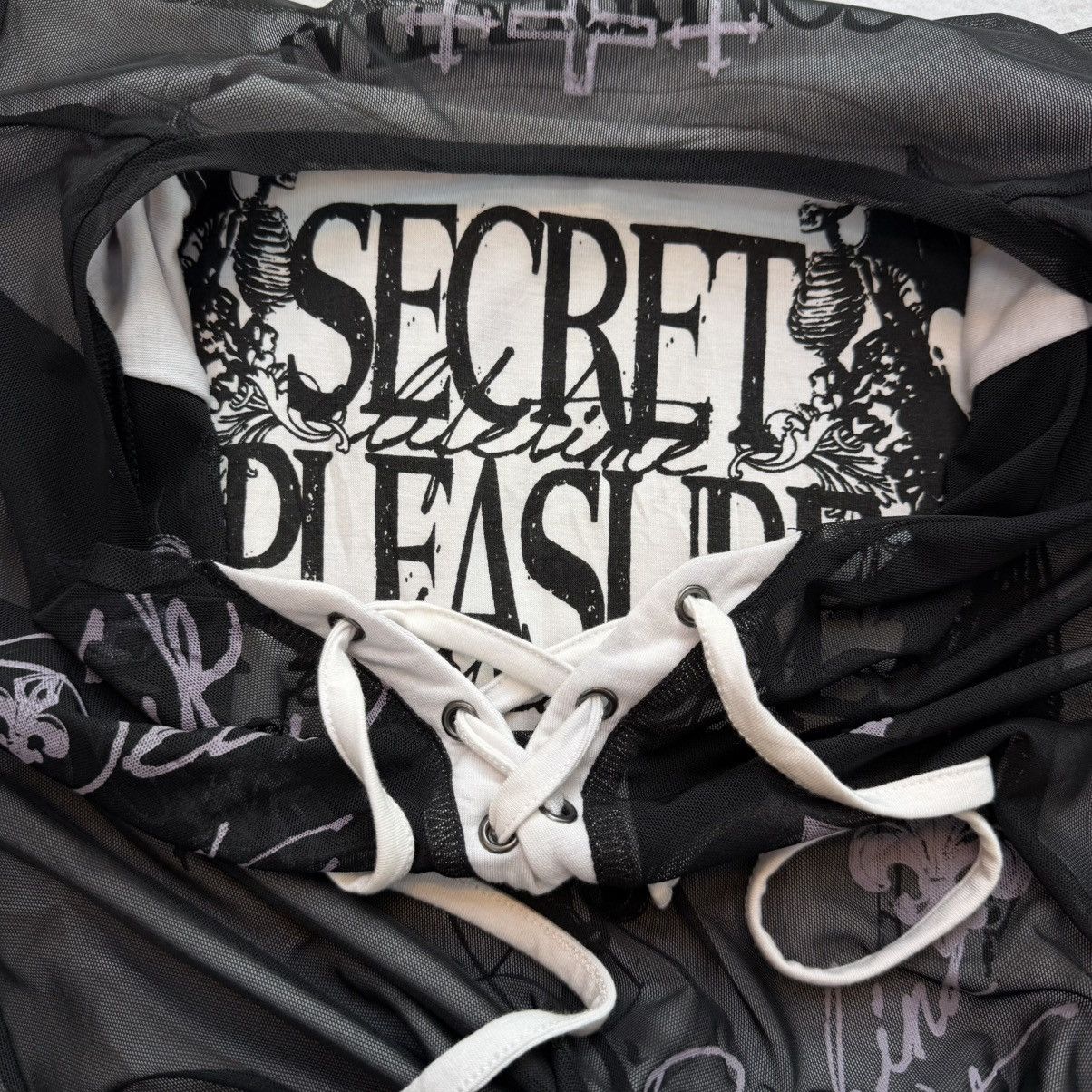 Other 2000s Ghost Of Harlem "Secret Pleasure" Layered Mesh T-Shirt Size US M / EU 48-50 / 2 - 8 Thumbnail