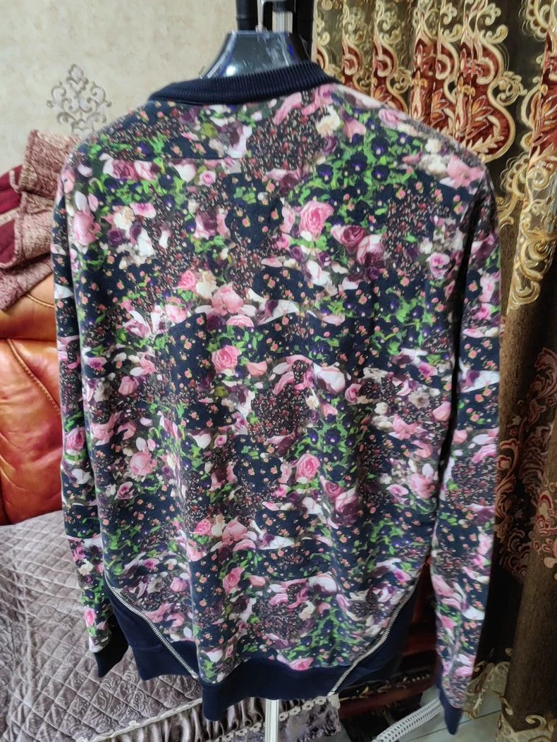 Givenchy Givenchy Classic Floral Portrait Zip-Up Hoodie, Size M Size US M / EU 48-50 / 2 - 2 Thumbnail