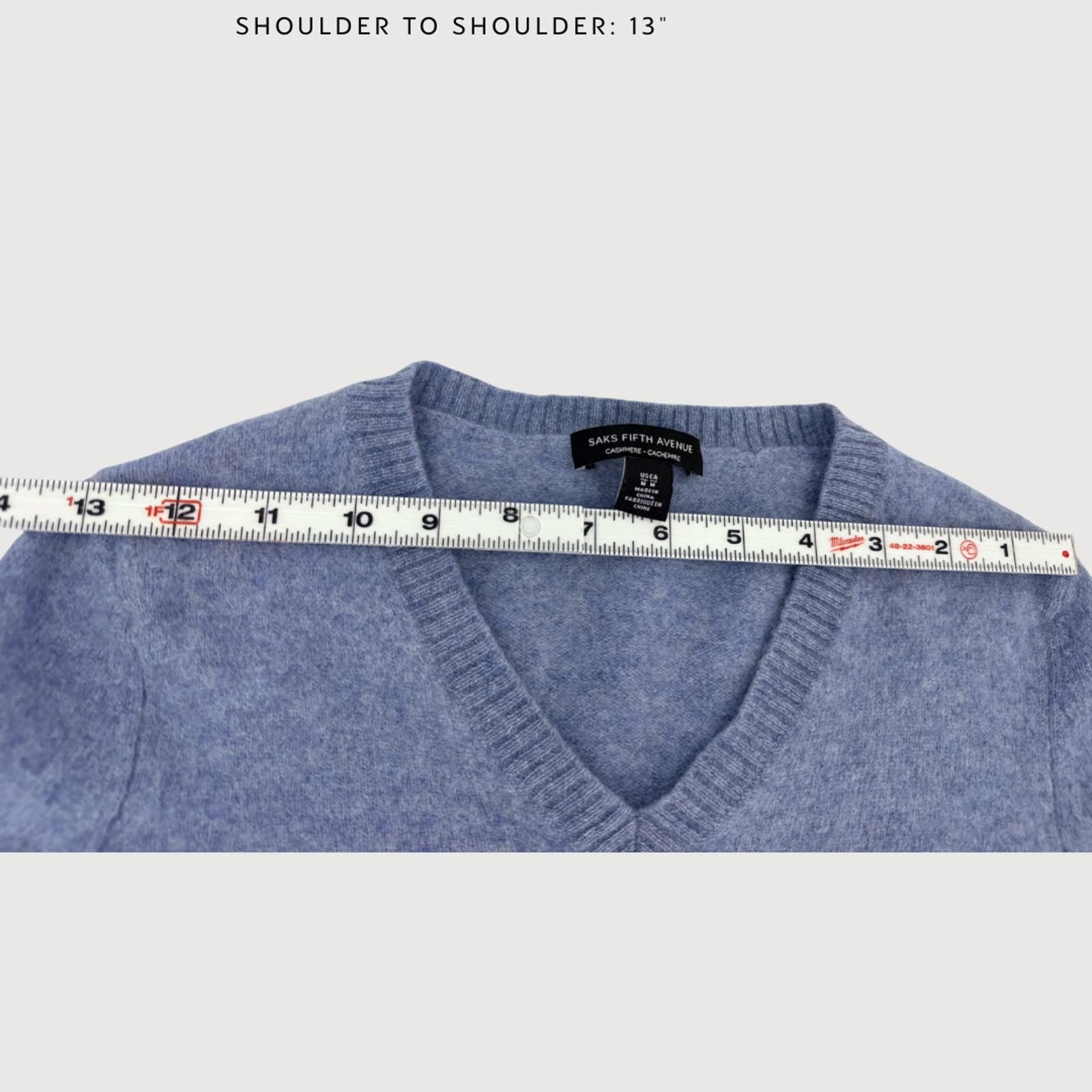 Saks Fifth Avenue Saks Fifth Avenue Cashmere Sweater V-Neck Light Blue M Size M / US 6-8 / IT 42-44 - 6 Thumbnail