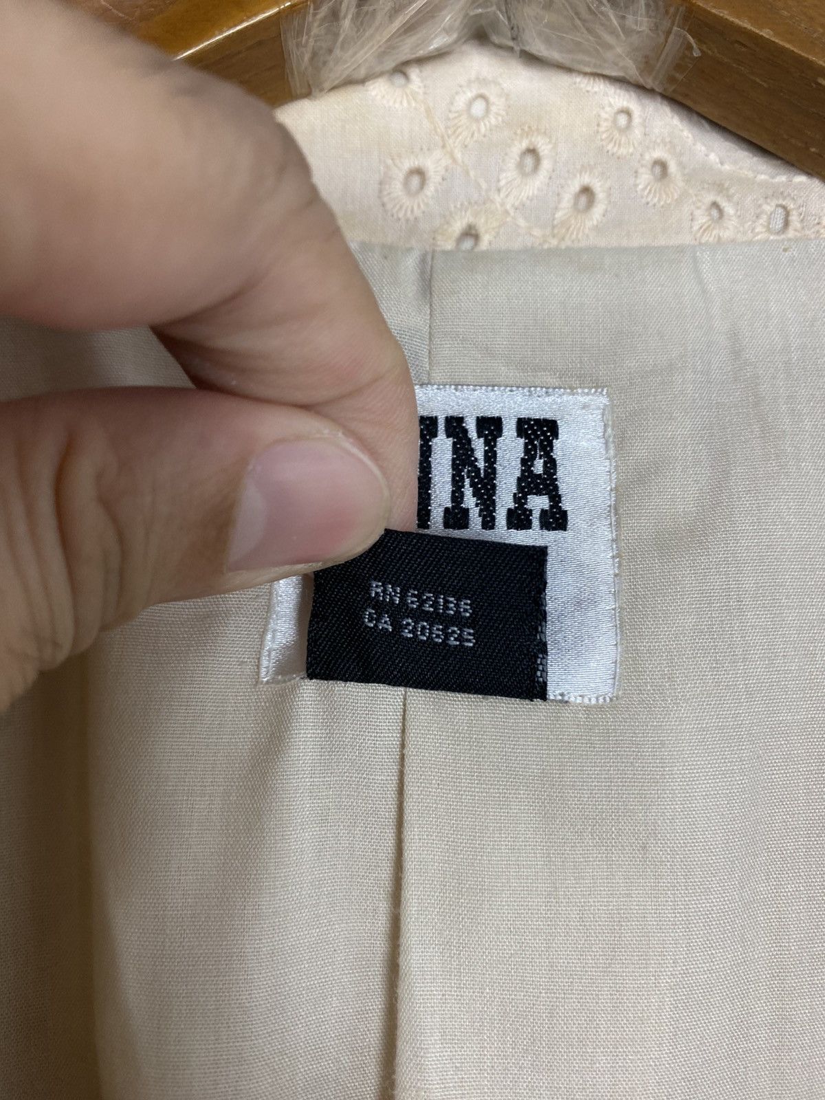 Anna Sui Rare‼️ Vintage Anna Sui Ivory Eyelet Jacket Size S / US 4 / IT 40 - 5 Thumbnail