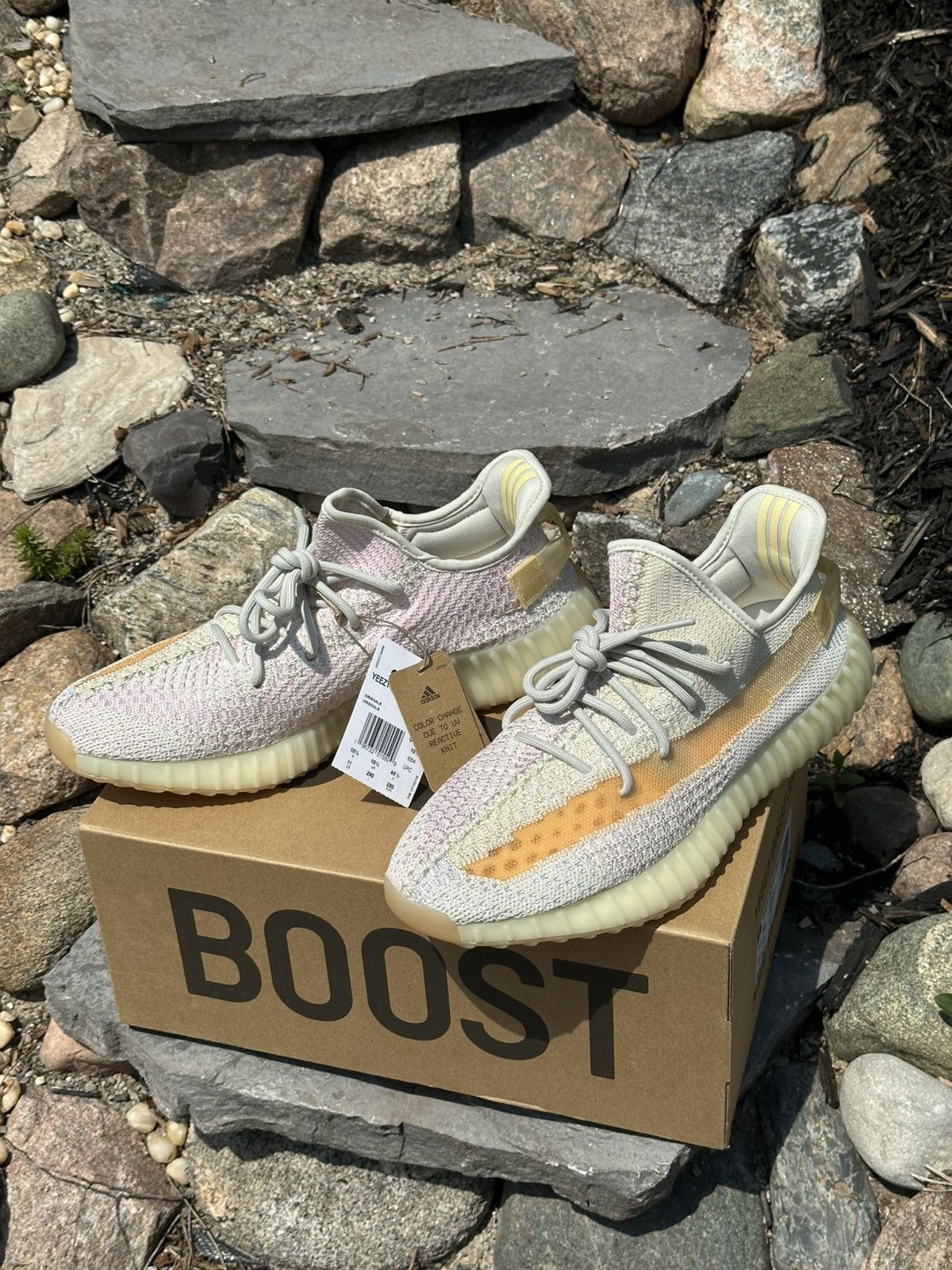 Yeezy Adidas Yeezy Boost 350 V2 Light Size US 11 / EU 44 - 2 Thumbnail