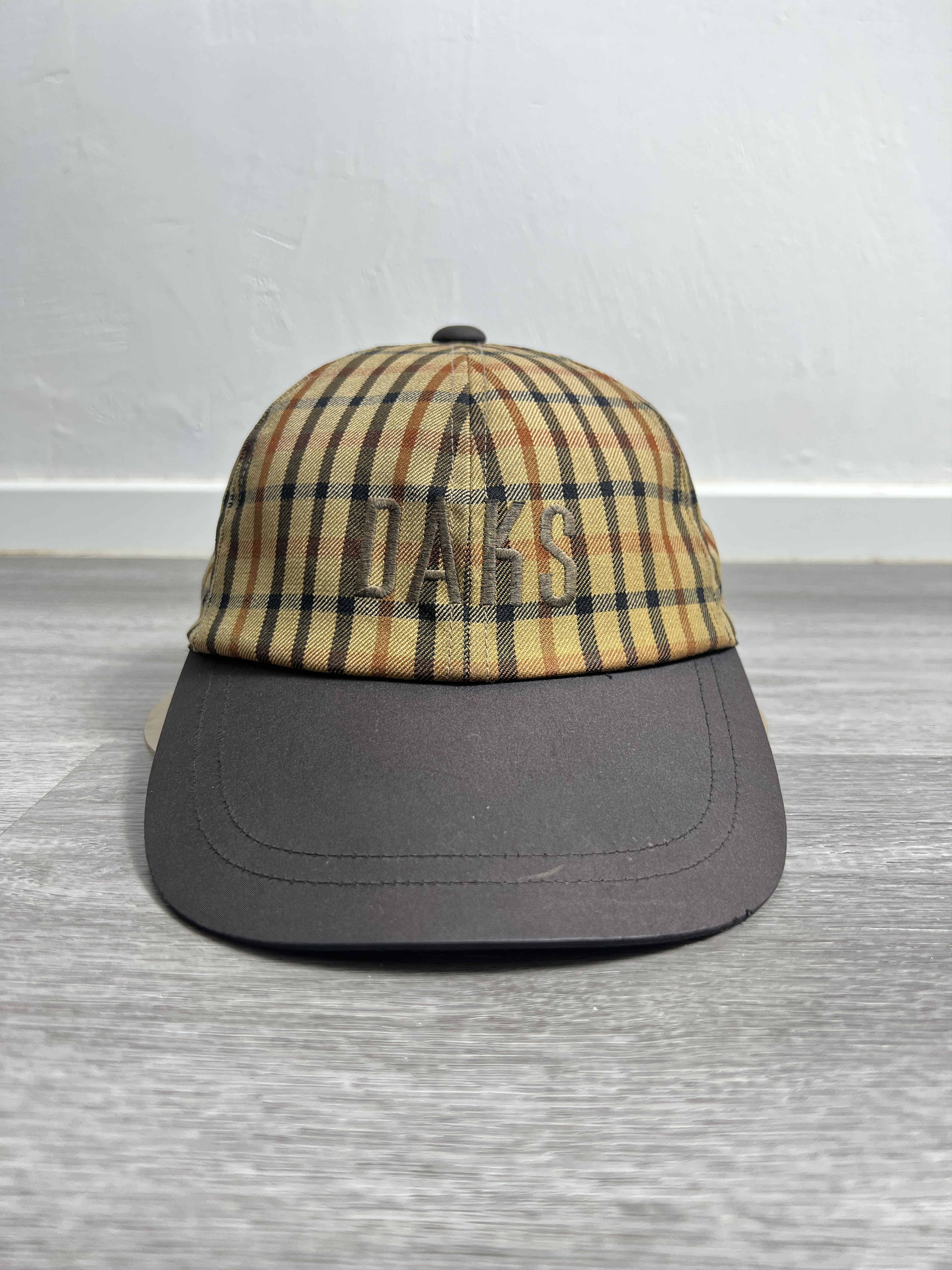 DAKS London Checkered Hat