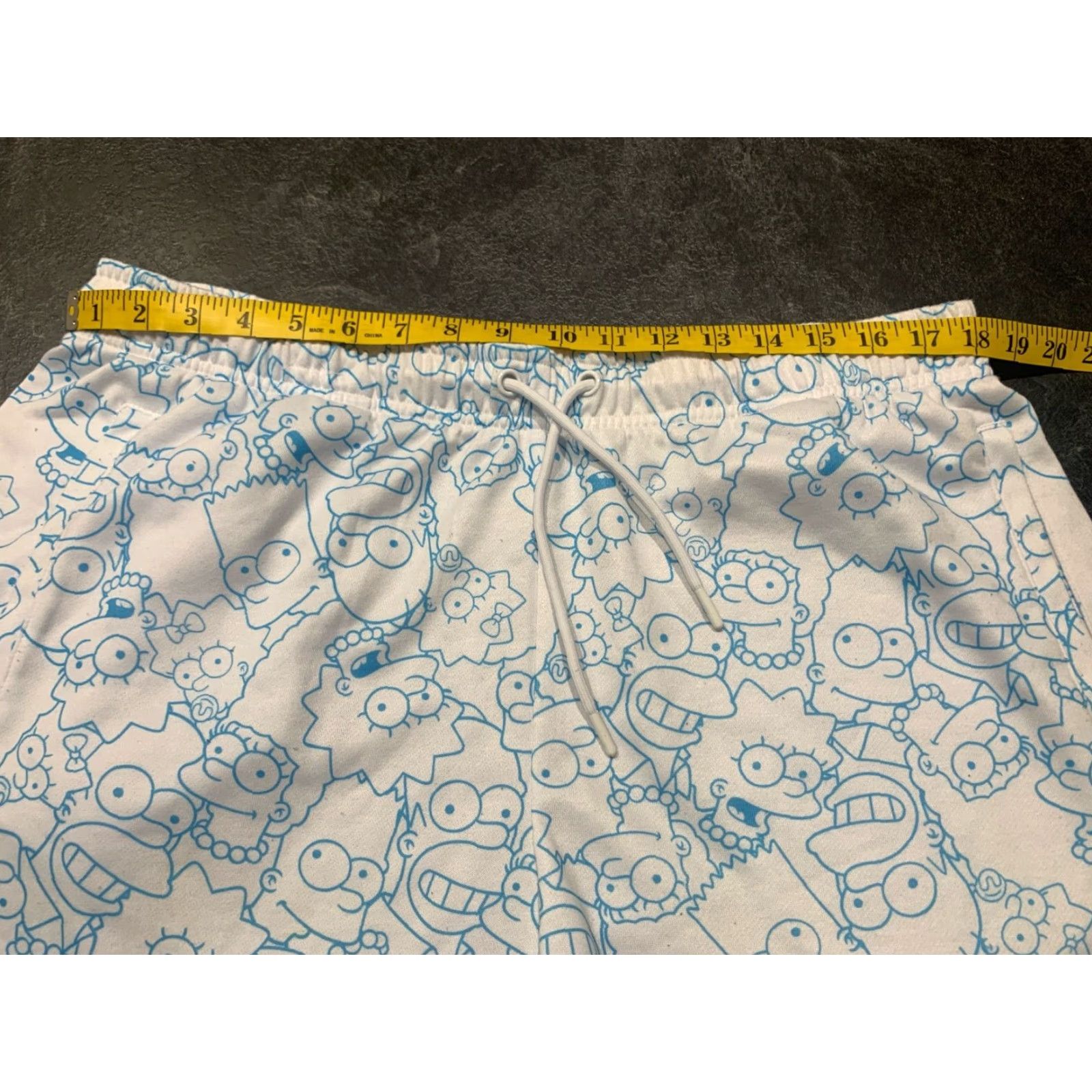Vintage VINTAGE The Simpsons Sweat Shorts Men 2XL White Graphic 90s Size US 39 - 3 Thumbnail