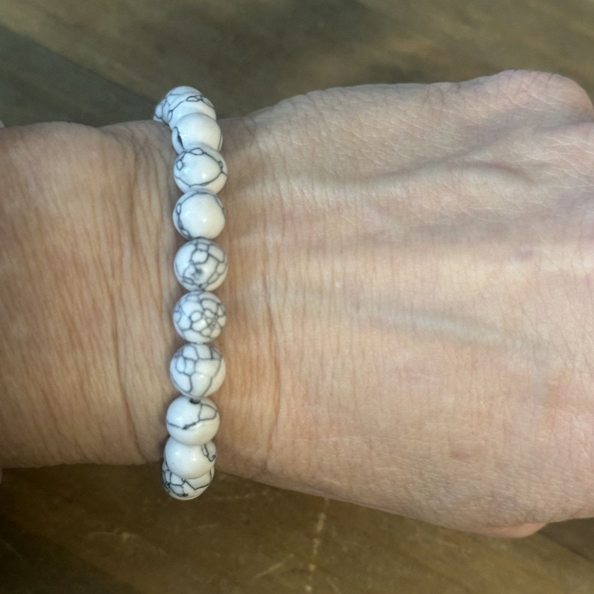 Other Glow in the dark Howlite bead Lotus charm stretch bracelet Size ONE SIZE - 7 Thumbnail