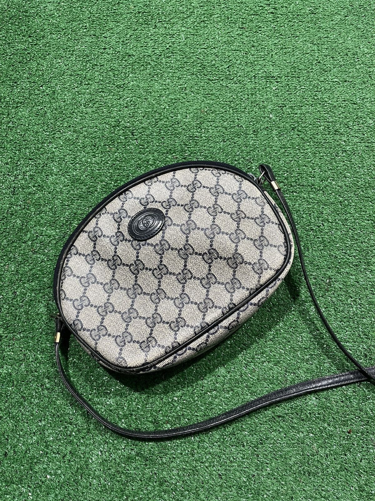 image of Gucci Shoulder Bag Canvas GG Women Authentic in Beige