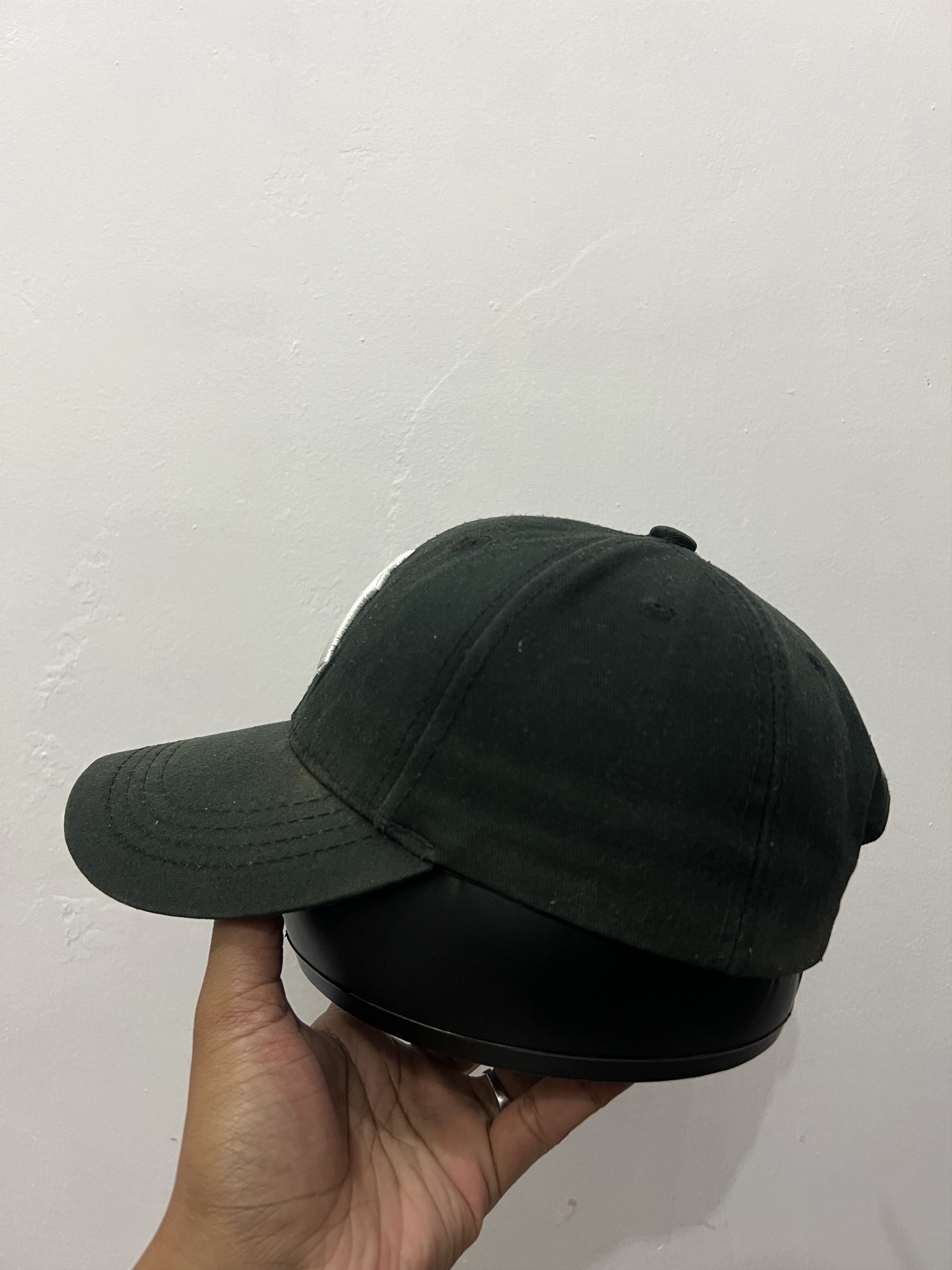 New York Yankees New York Yankees Hat Size ONE SIZE - 3 Thumbnail