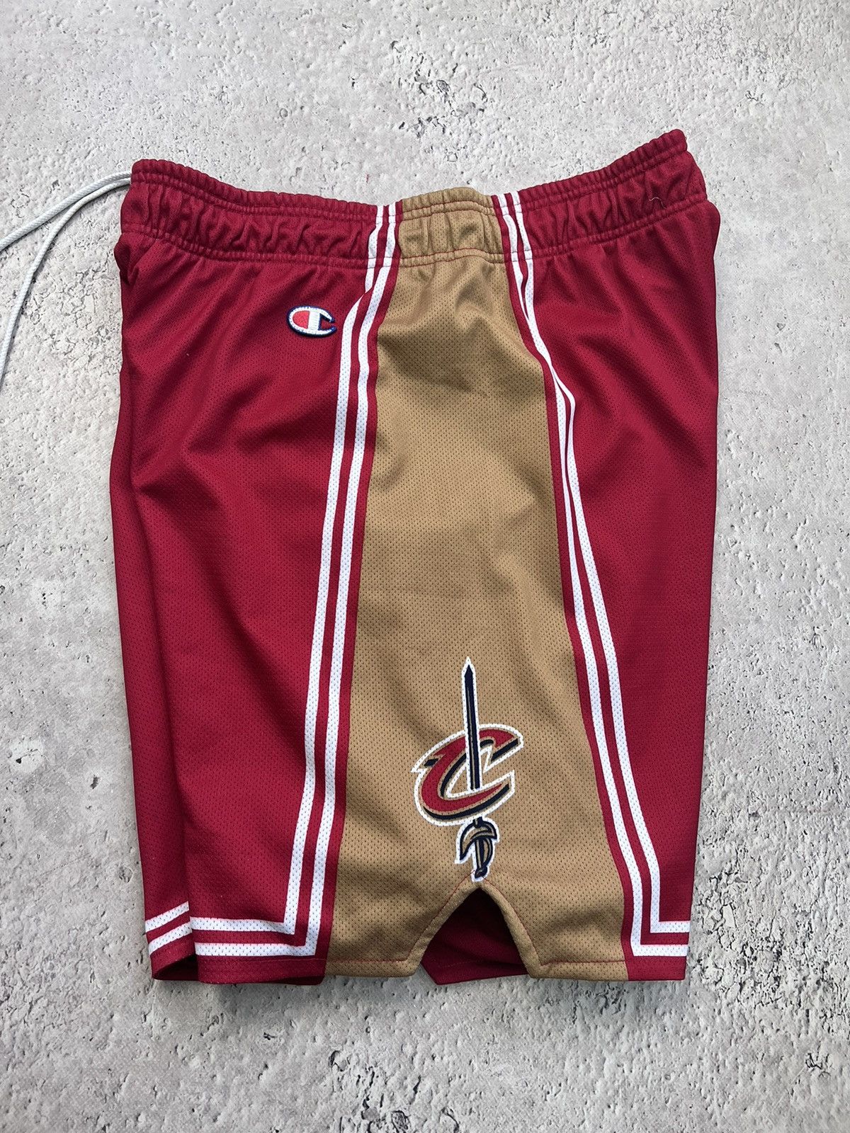 Champion × NBA × Vintage NBA Champion jersey/short Clevland Cavaliers Lebron James Size US XL / EU 56 / 4 - 8 Thumbnail