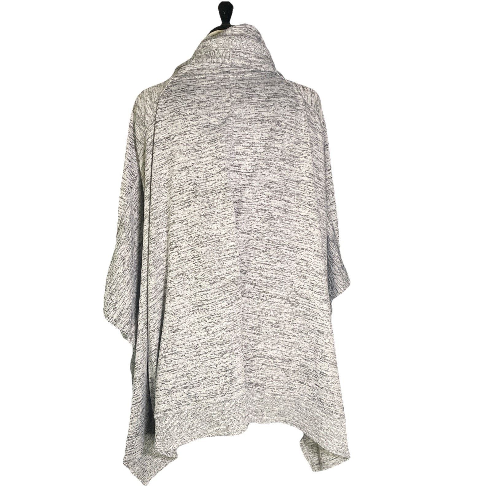 Athleta Athleta Blissful Poncho Medium Sweatshirt Hoodie Gray Size M / US 6-8 / IT 42-44 - 4 Thumbnail