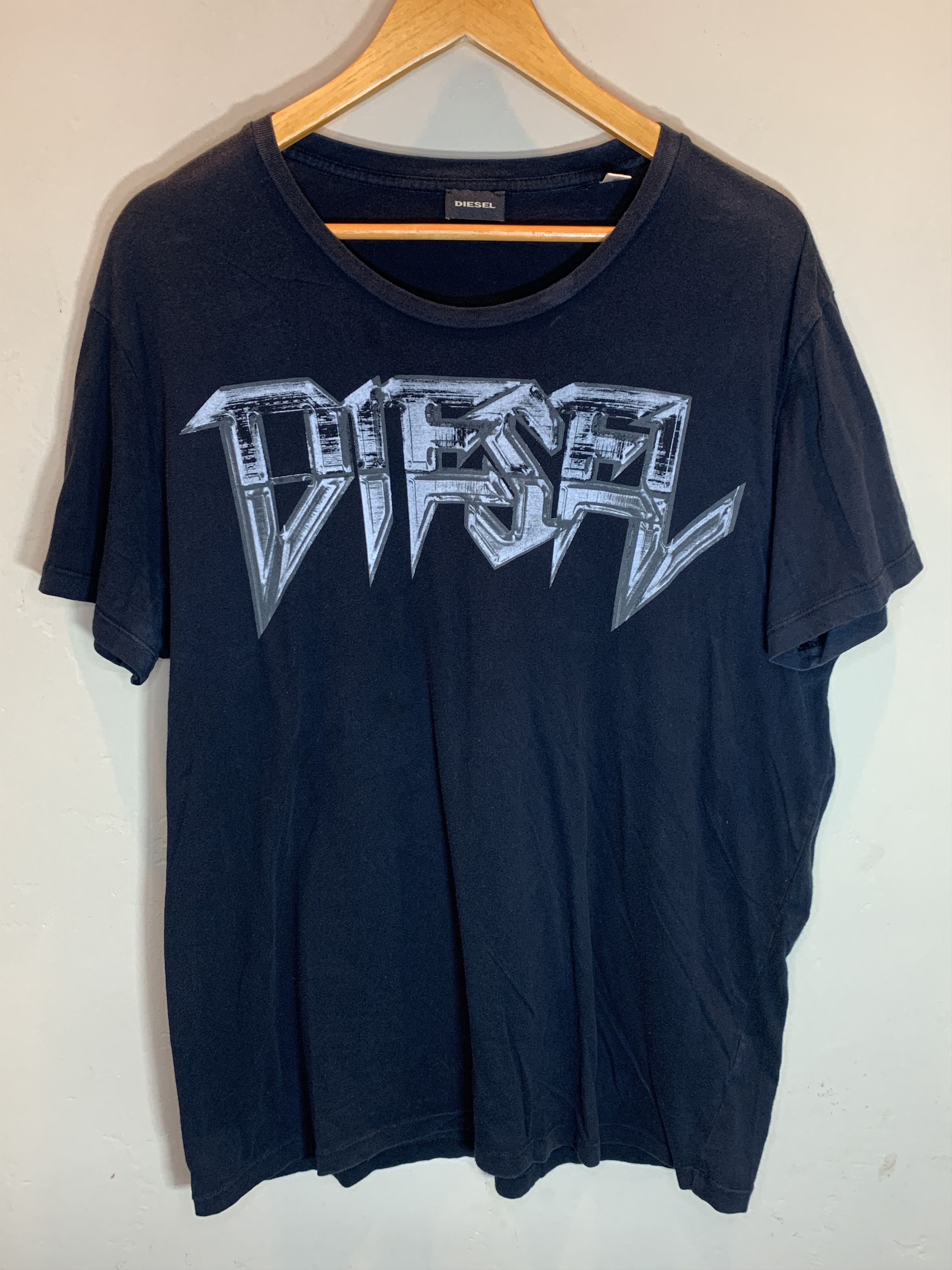 Diesel *RARE* Diesel Distressed Logo Art T-Shirt Size US XXL / EU 58 / 5 - 1 Thumbnail