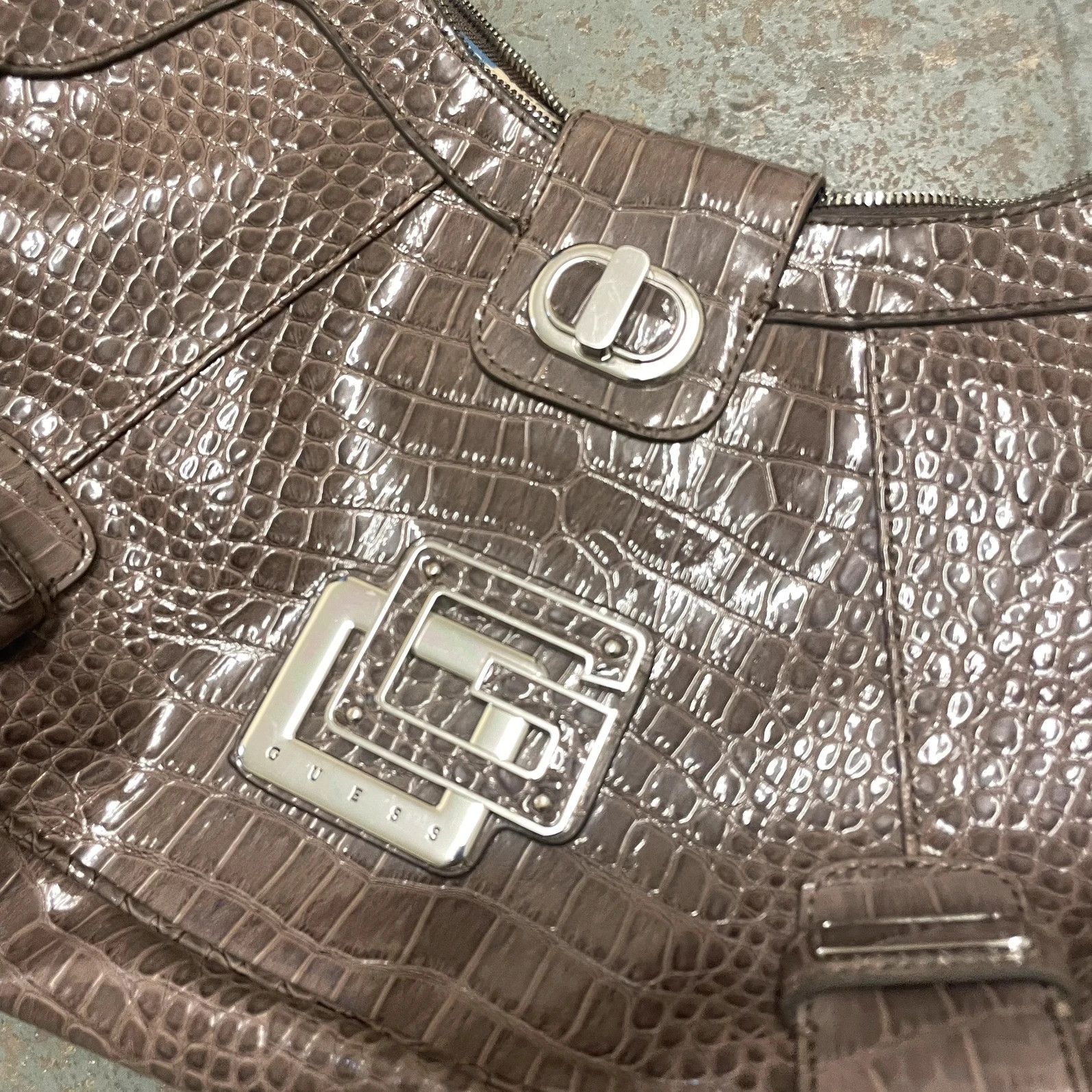 Guess Guess 2000s y2k vintage leather bag Size ONE SIZE - 2 Thumbnail