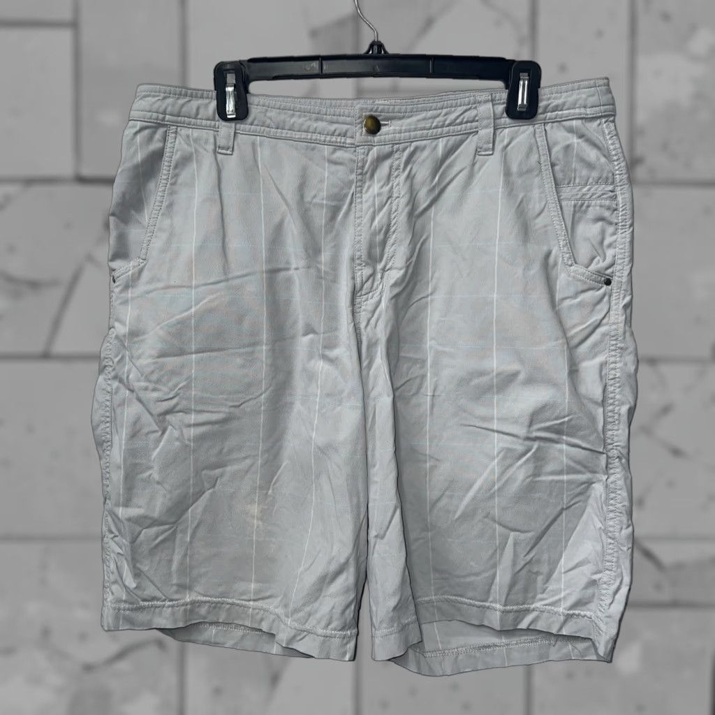 Lululemon VINTAGE Lululemon Mens Shorts Chino Casual 36 Gray Size US 36 / EU 52 - 1 Thumbnail