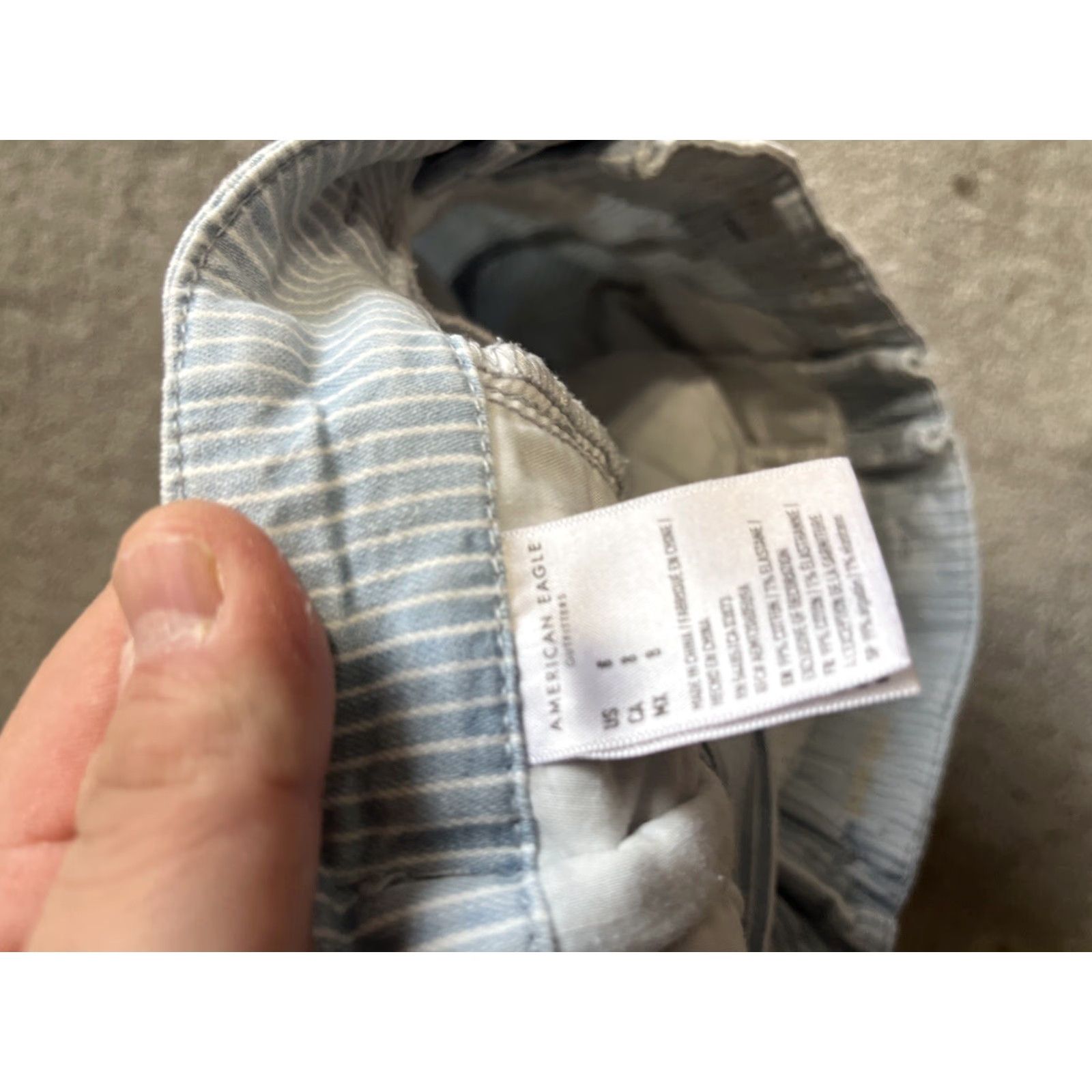 American Eagle Outfitters American Eagle Shorts Womens 8 Blue White Striped Highest Rise Mom Short Preppy Size 30" / US 8 / IT 44 - 4 Thumbnail
