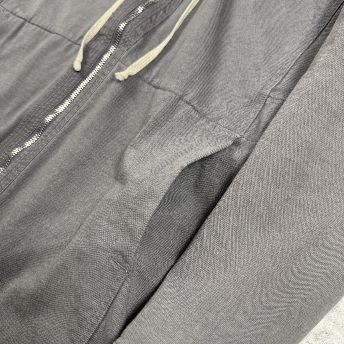 Rick Owens Rick Owens SS/18 Mainline Long Zip Hooded ‘Grey’ Jacket Size US S / EU 44-46 / 1 - 4 Thumbnail