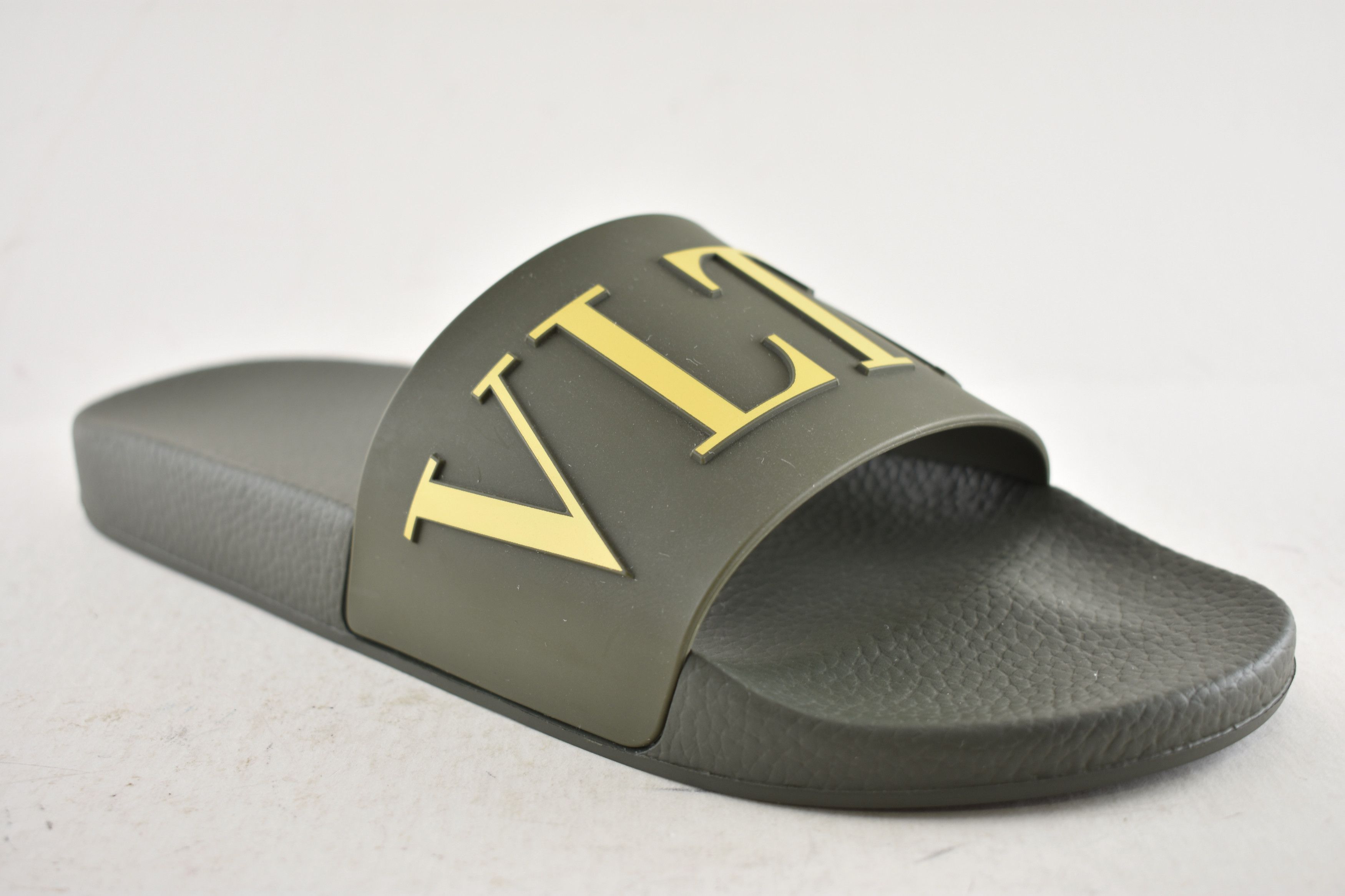 Valentino Garavani VLTN Yellow Logo Rubber Pool Slide Sandal 44 11 Size US 11 / EU 44 - 4 Thumbnail