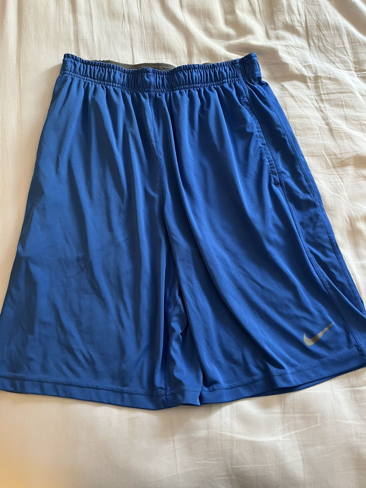 Nike Nike Shorts Size US 30 / EU 46 - 2 Thumbnail