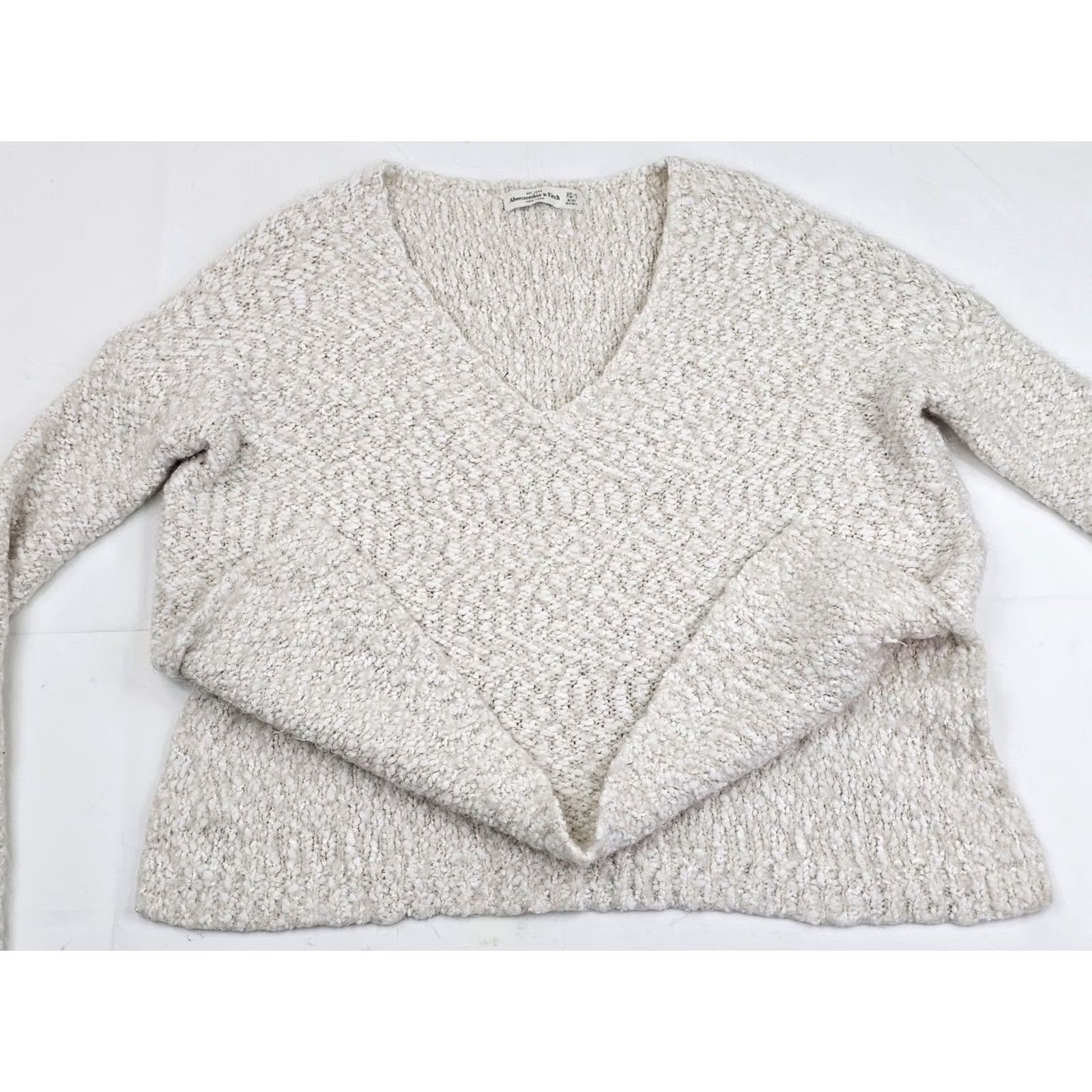 Abercrombie & Fitch Abercrombie & Fitch Bouclé V-Neck Pullover Sweater Women’s S Cream Fuzzy Glitter Size S / US 4 / IT 40 - 5 Thumbnail